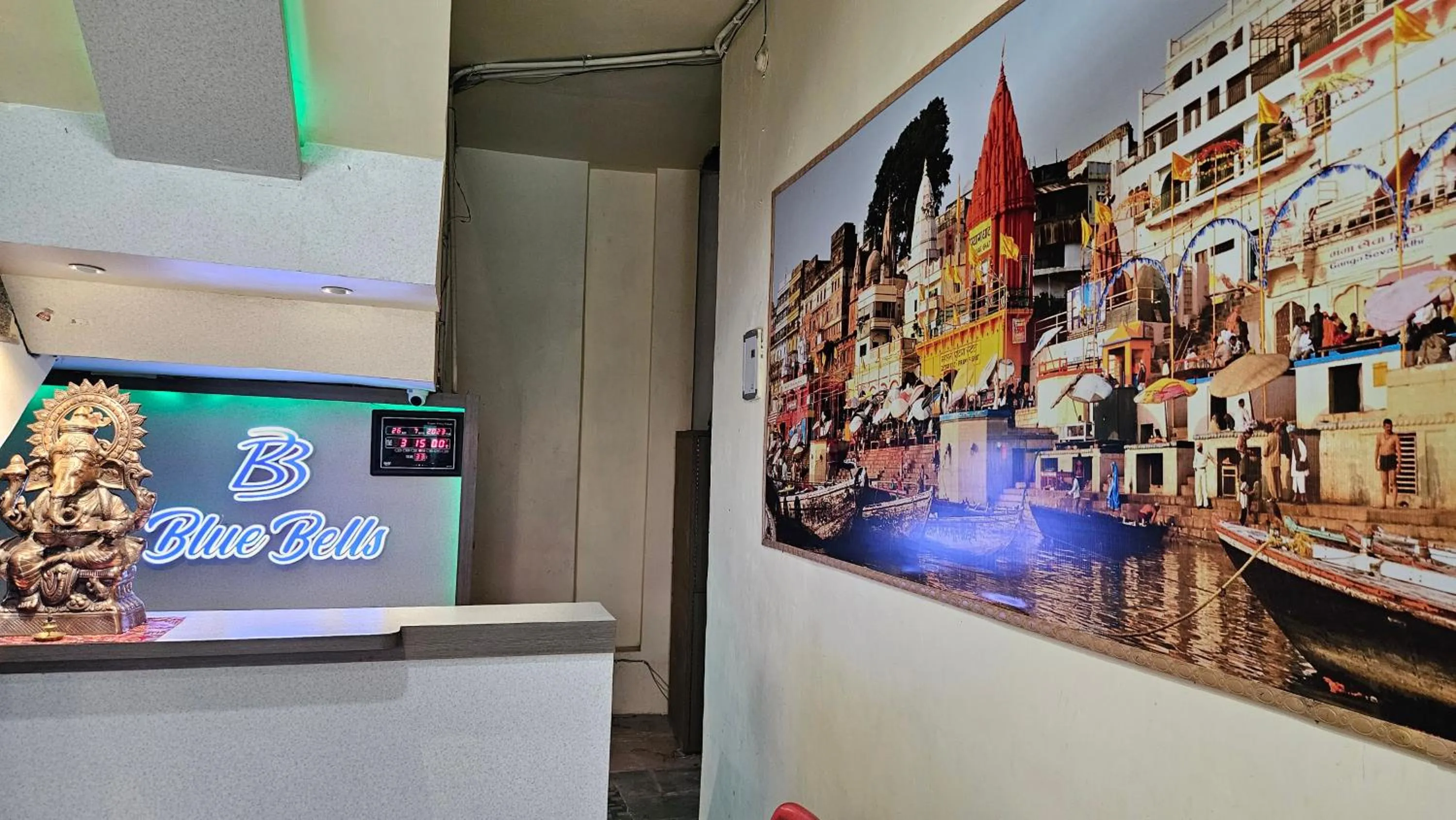 Lobby or reception in Bluebells Varanasi