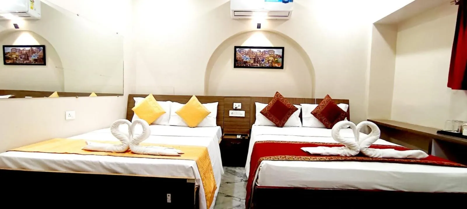 Bedroom, Bed in Bluebells Varanasi