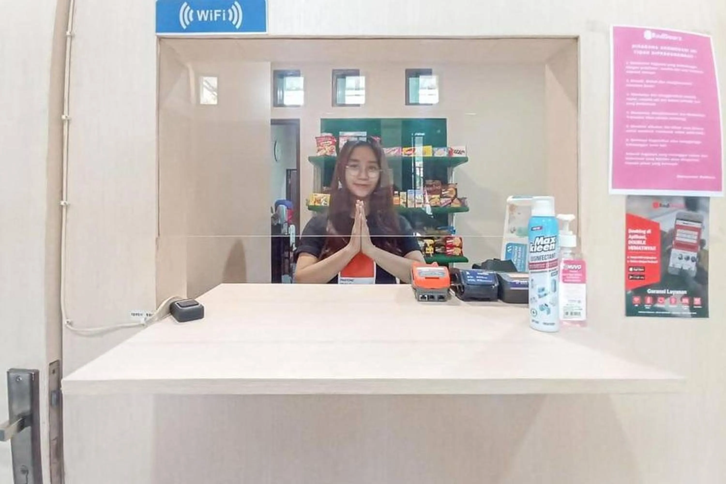 Lobby or reception in RedDoorz @ Waena Jayapura