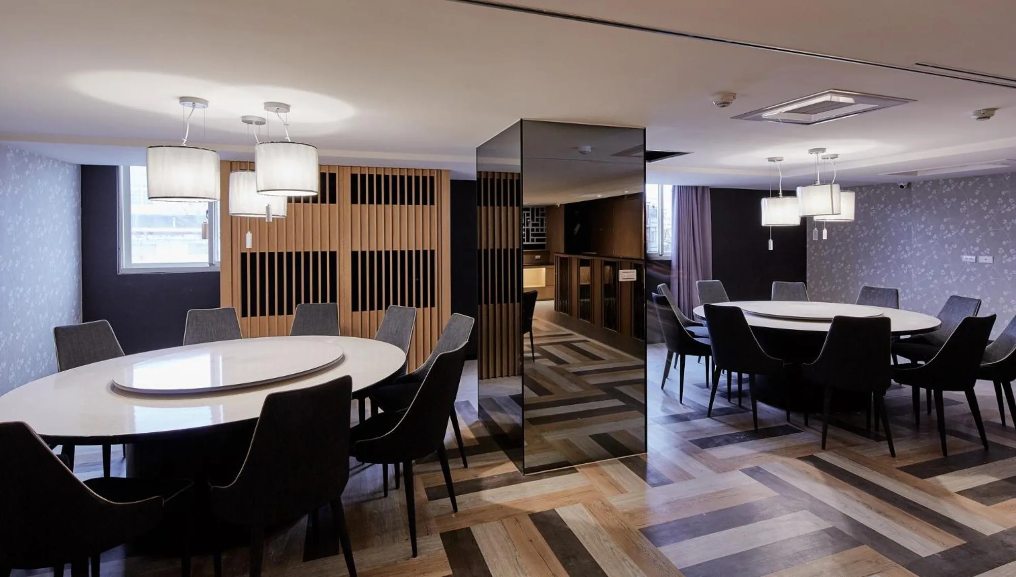 Dining area in Kenting City Gate Hotel