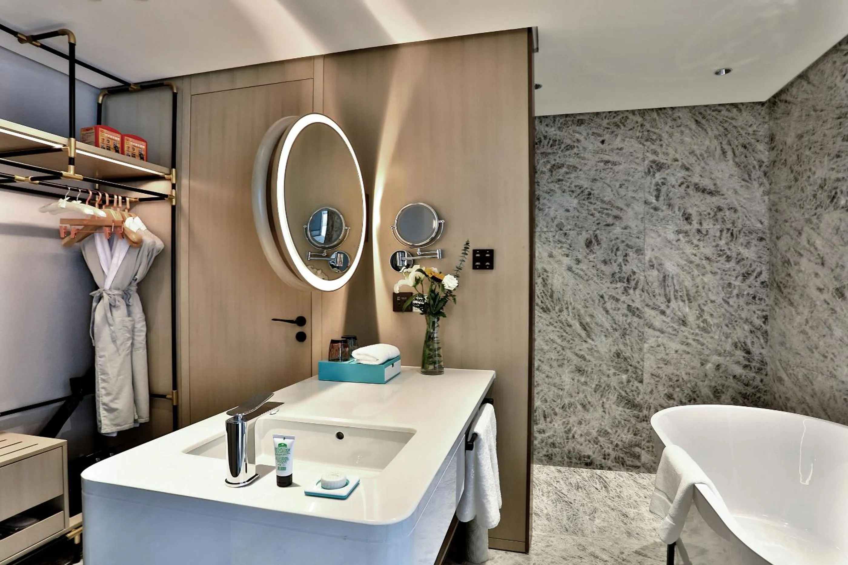 Bathroom in Wyndham Garden Hangzhou Yuhang