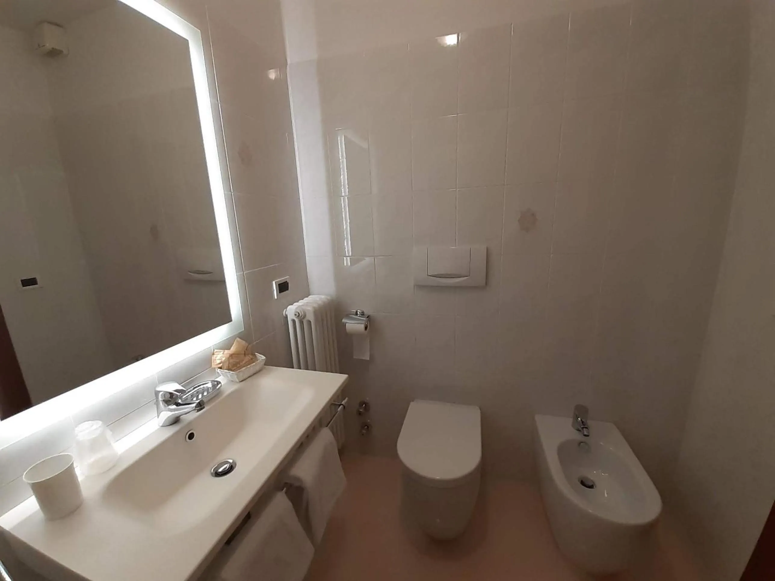 Bathroom in Hotel Dolomiti