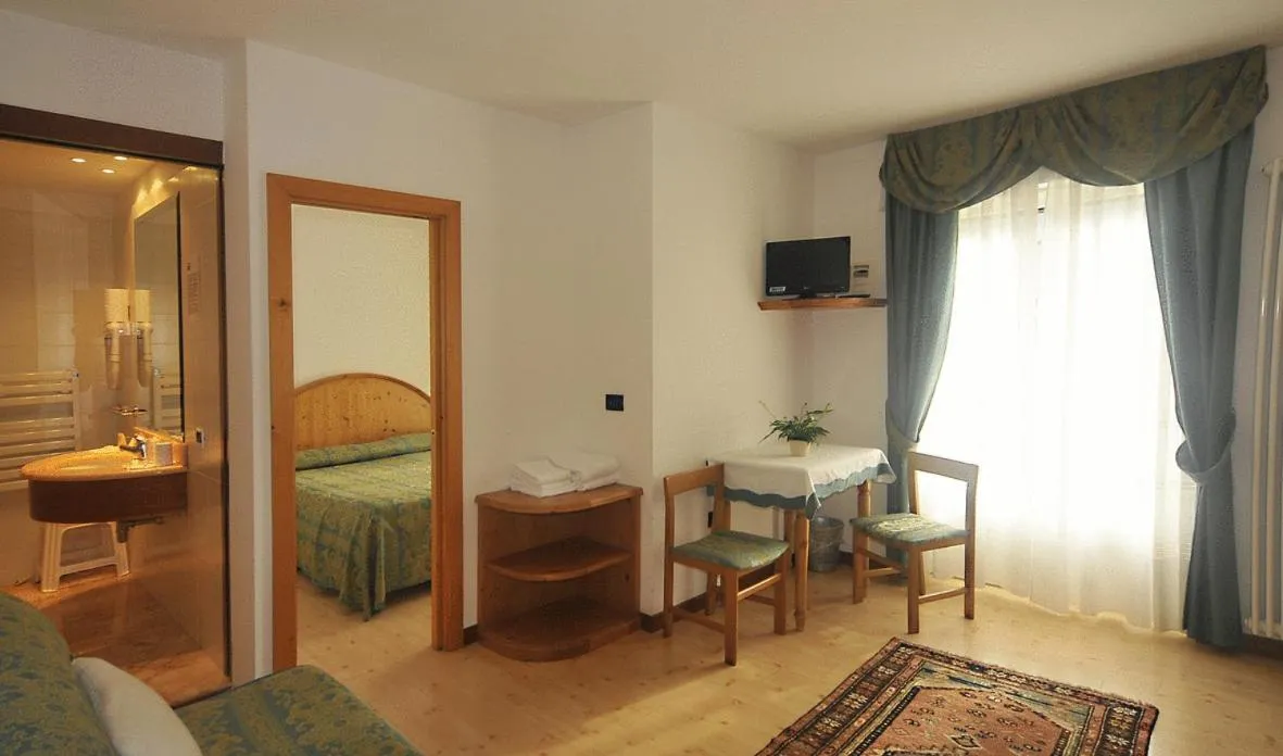 Photo of the whole room, Bed in Hotel Dolomiti