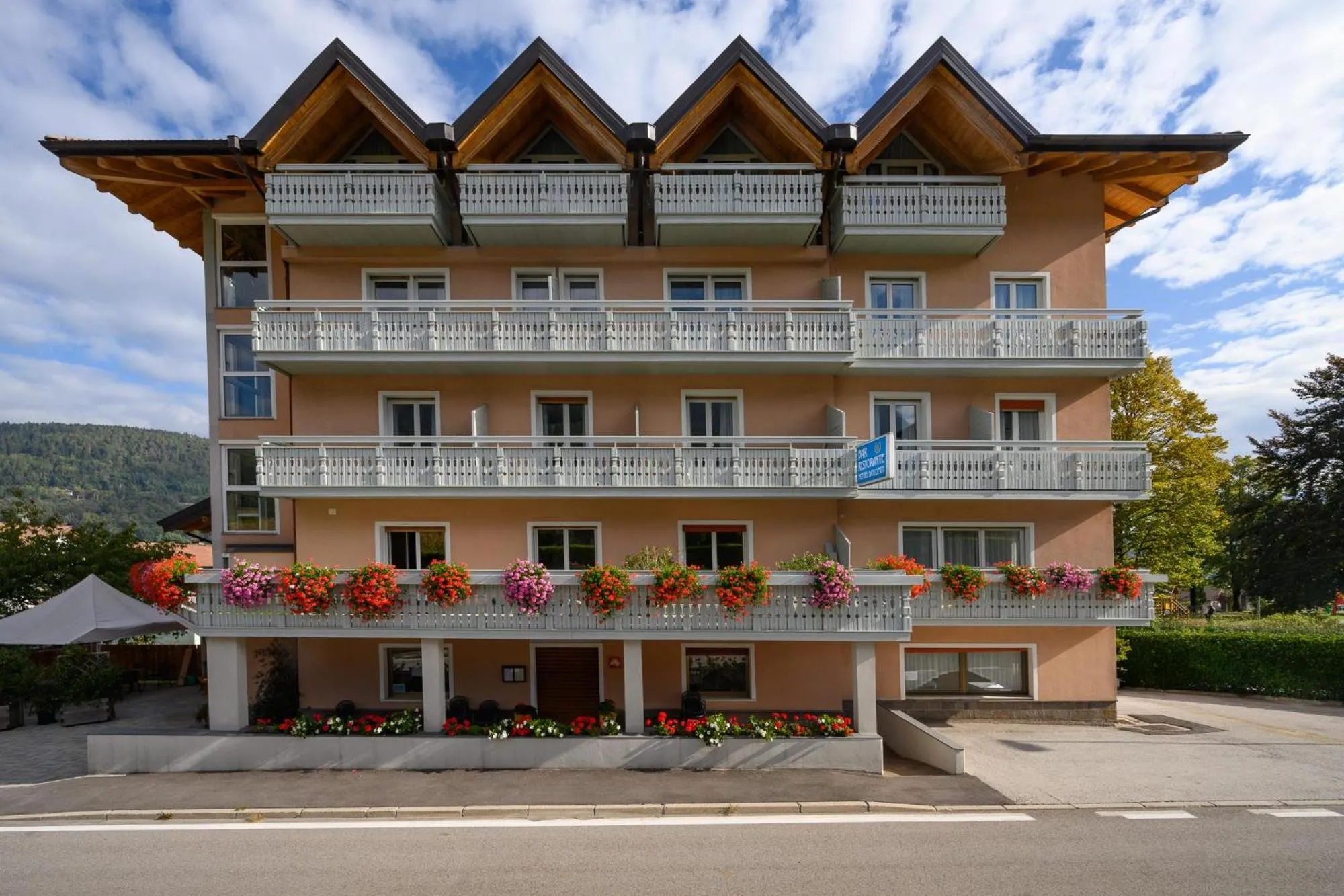 Property building in Hotel Dolomiti