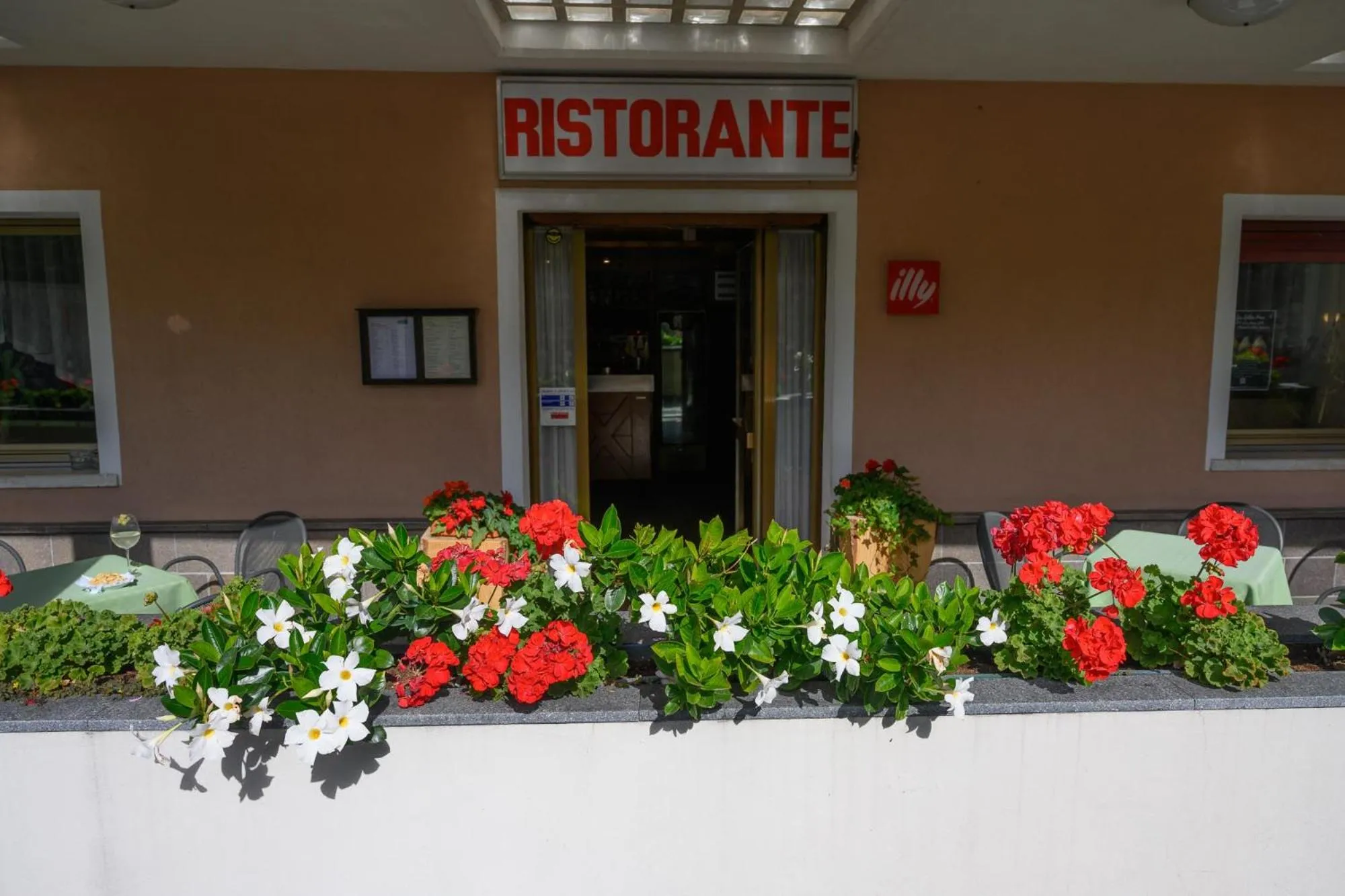 Facade/entrance in Hotel Dolomiti