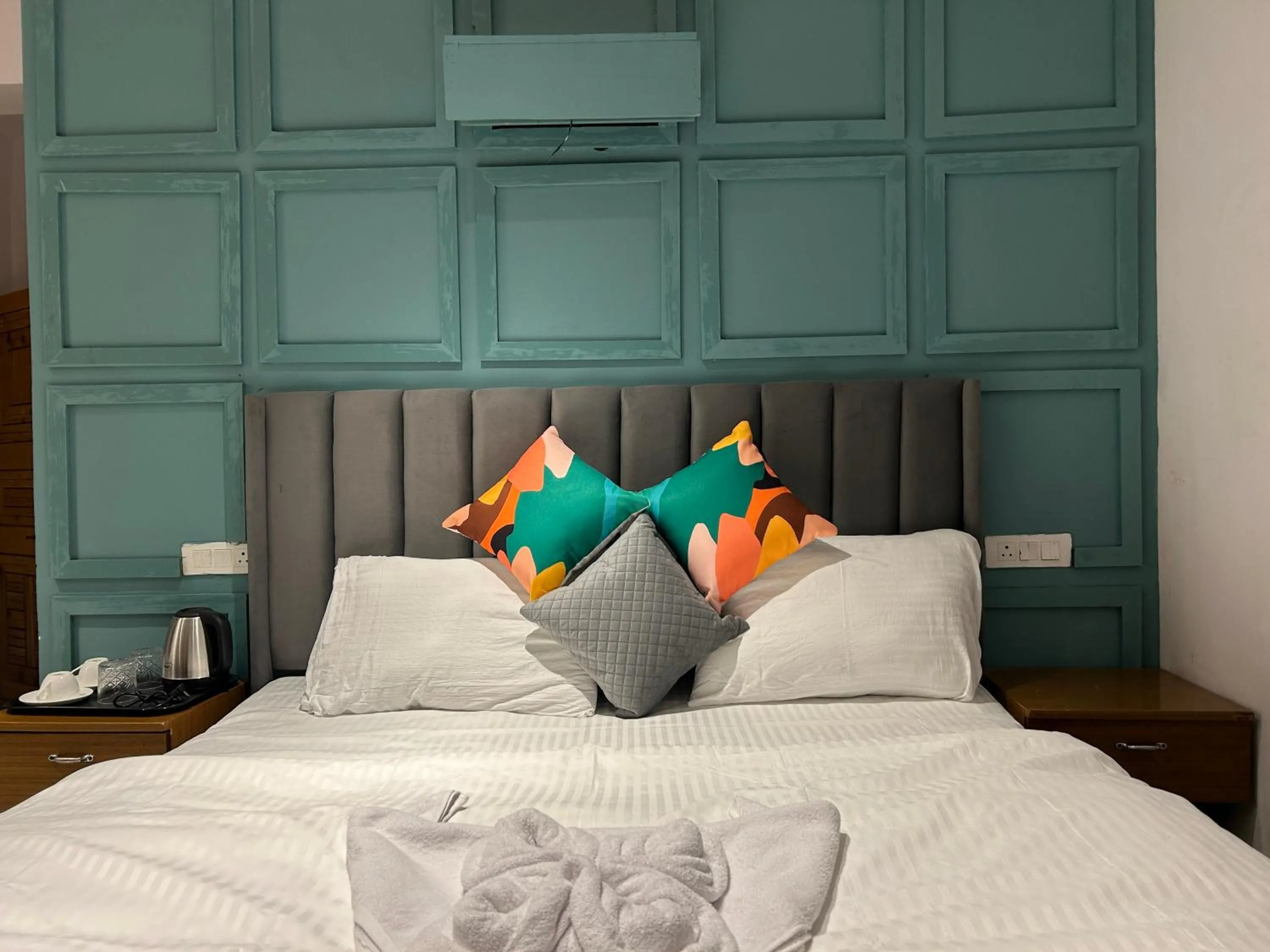 Bed in Peppy Nomads Luxuria