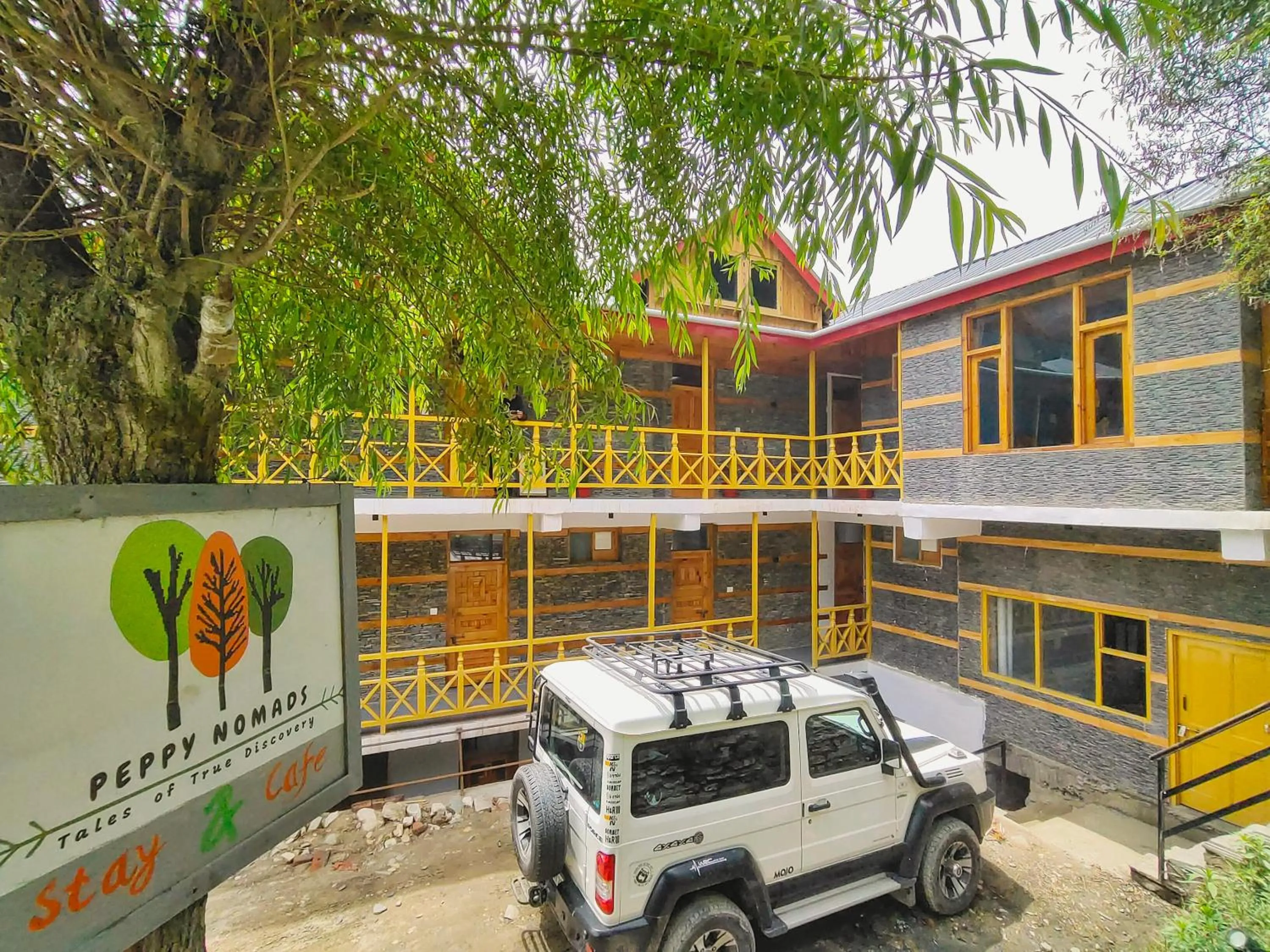 Property building in Peppy Nomads Luxuria