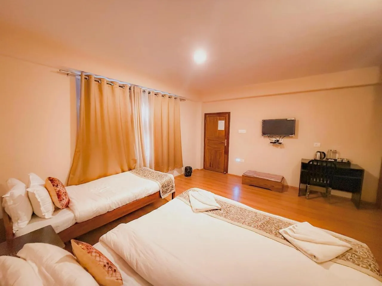 Property building, Bed in Hotel Shambhala