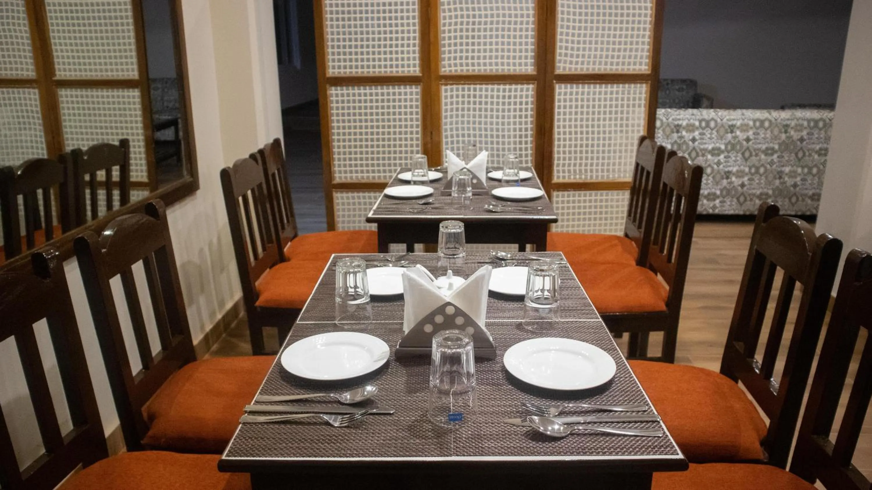 Restaurant/places to eat in Hotel Shambhala