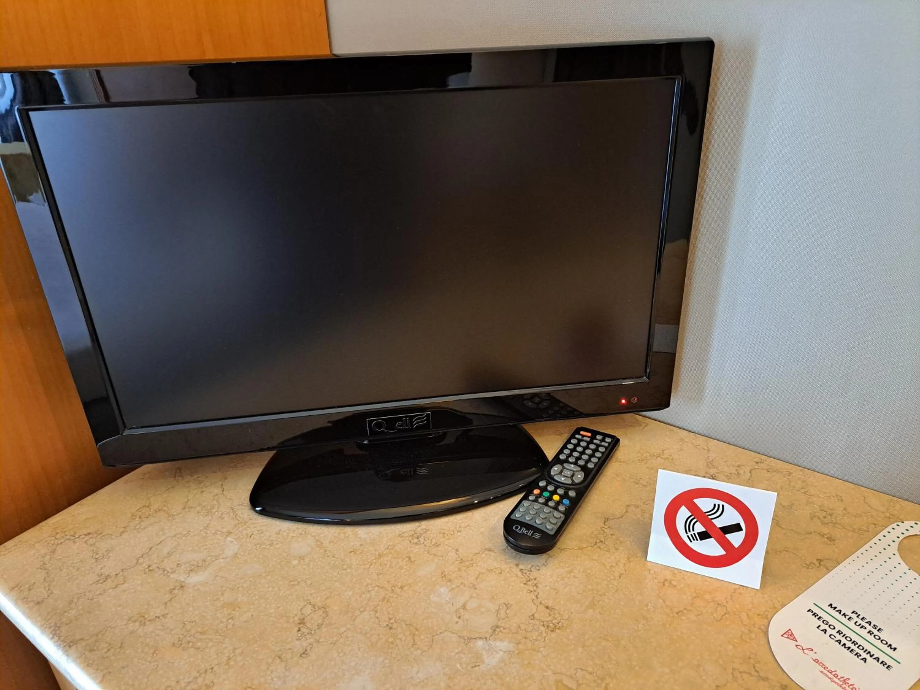 TV and multimedia in Hotel dei Quiriti