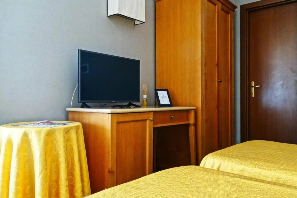 Bedroom, Bed in Hotel dei Quiriti