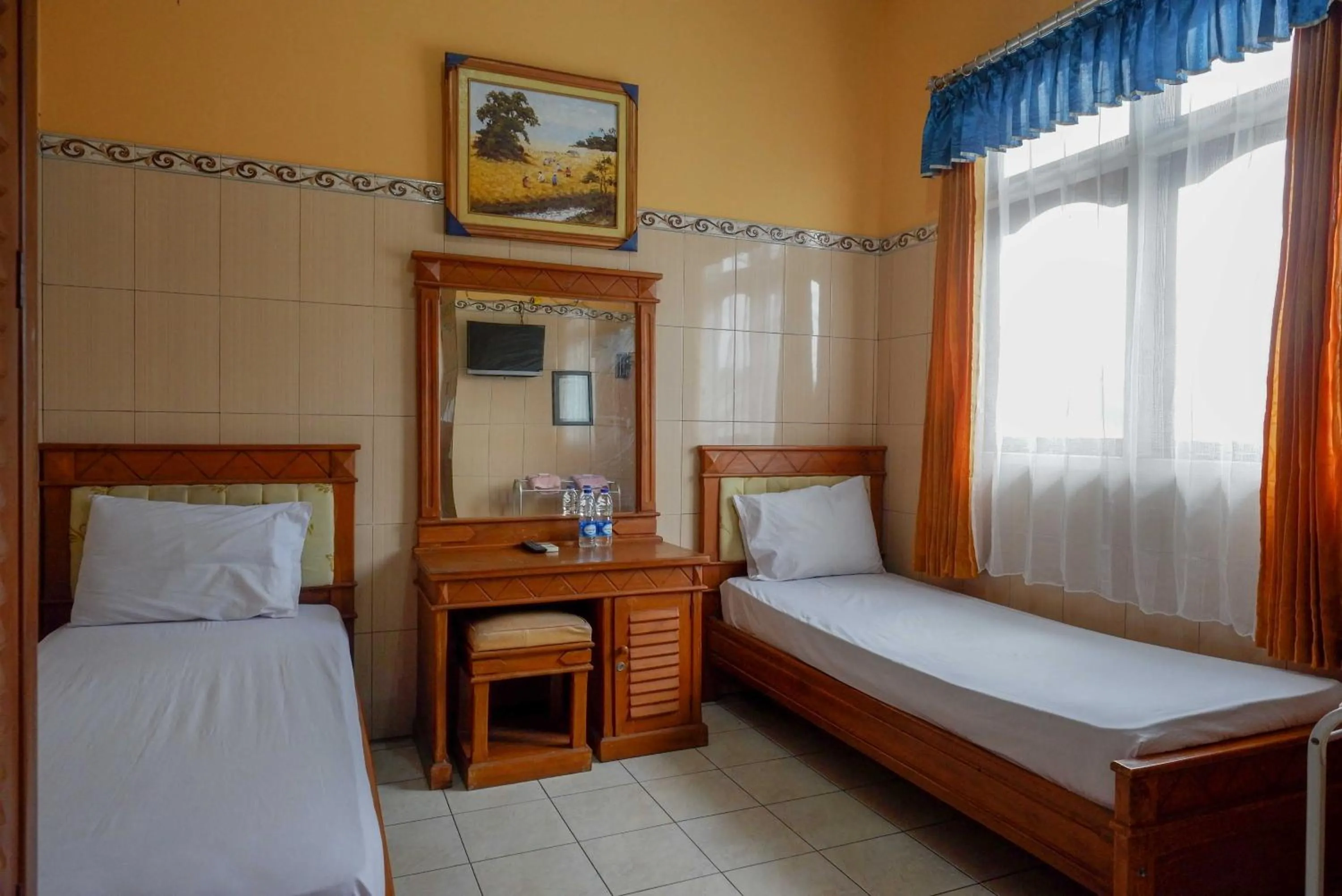 Bed in Urbanview Hotel Anugrah Kendal by RedDoorz