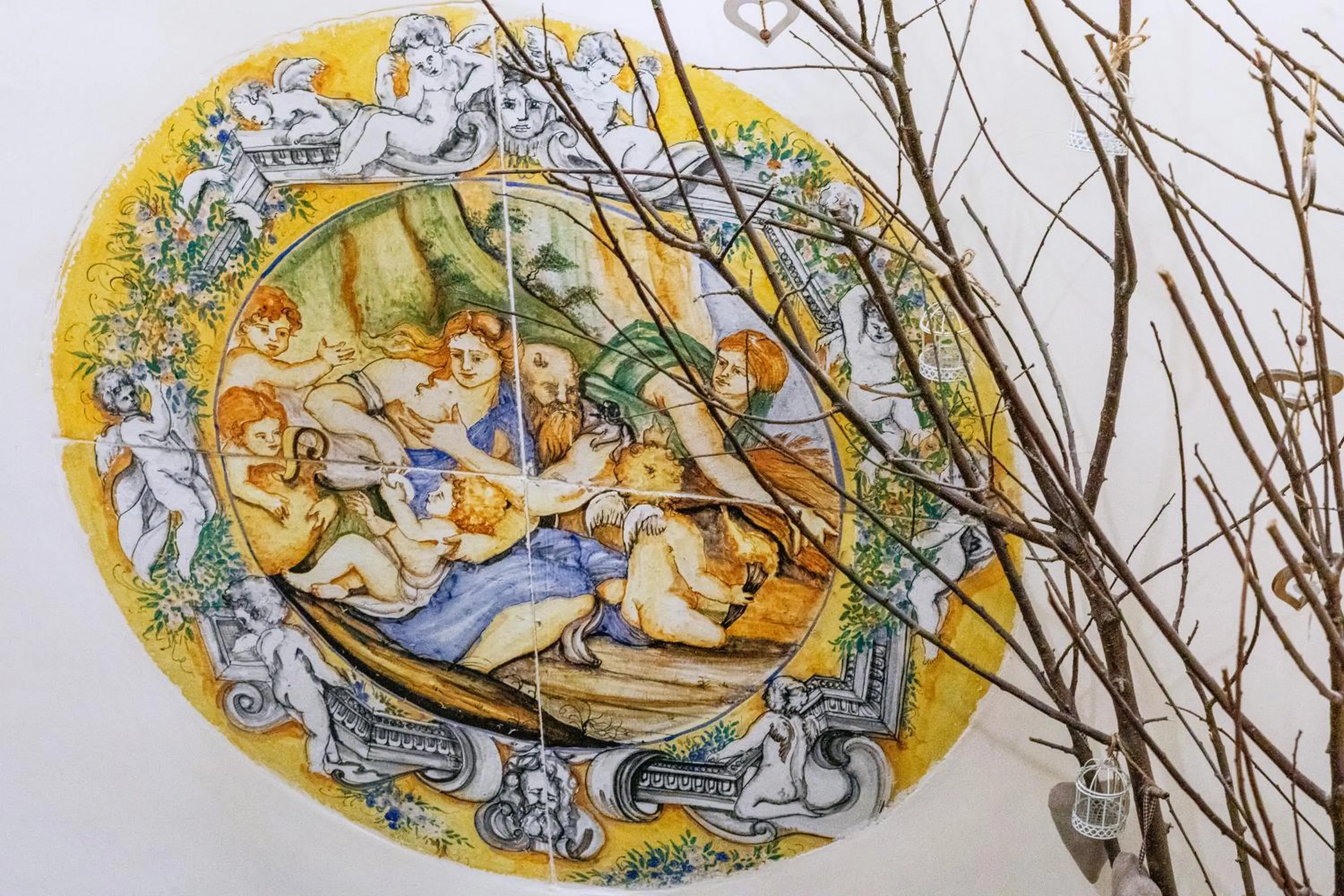 Decorative detail in Hotel Il Convento