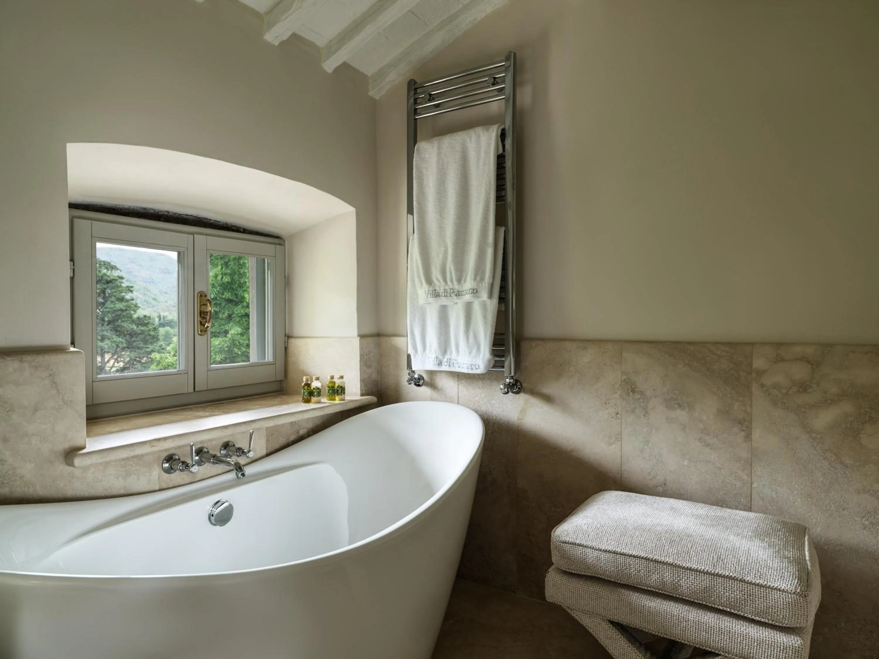 Bathroom in Villa di Piazzano - Small Luxury Hotels of the World
