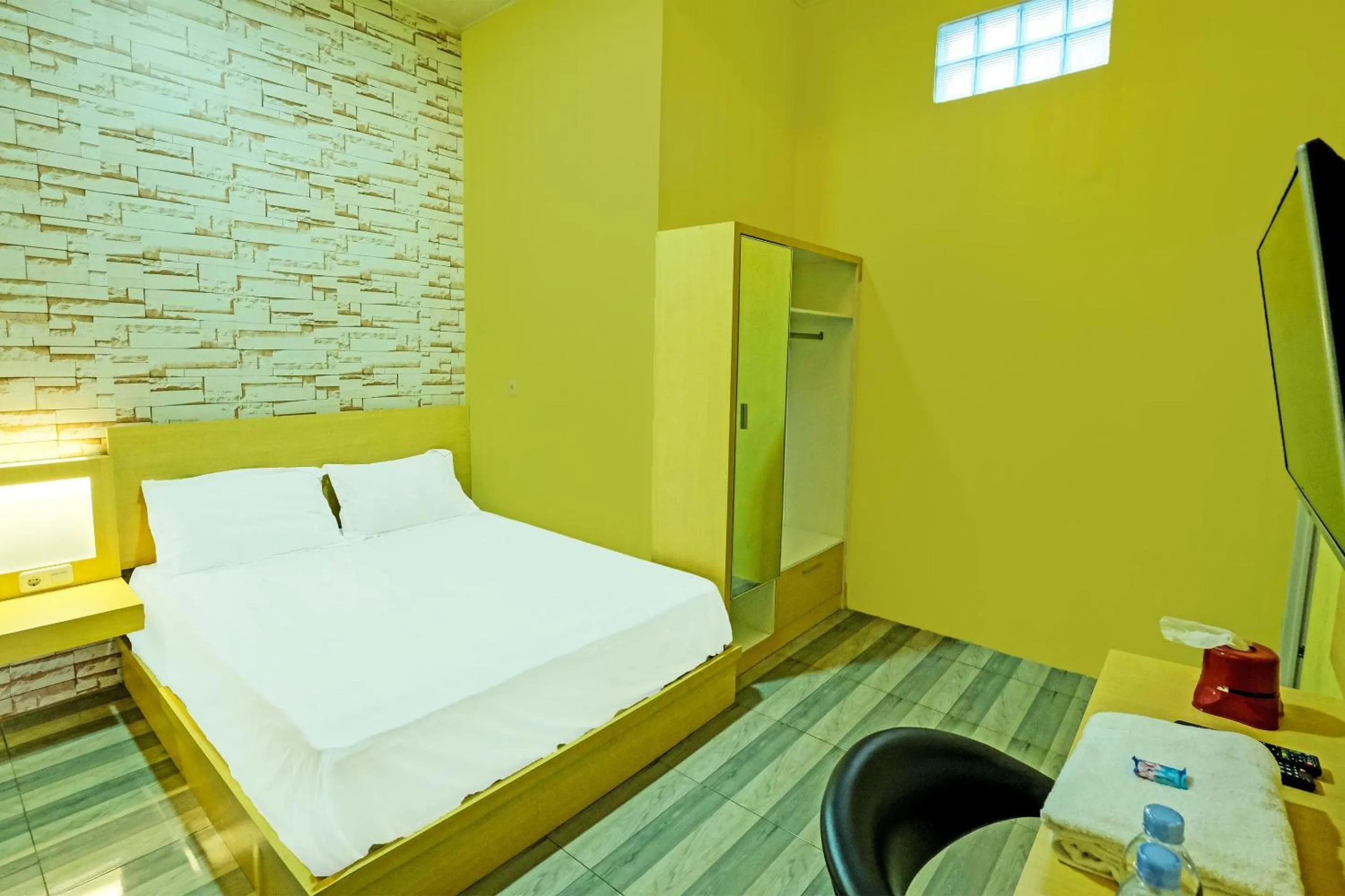 Bedroom in Hotel O Callista Homestay Near RSUD Prof. Dr. H. M. Anwar Makkatutu