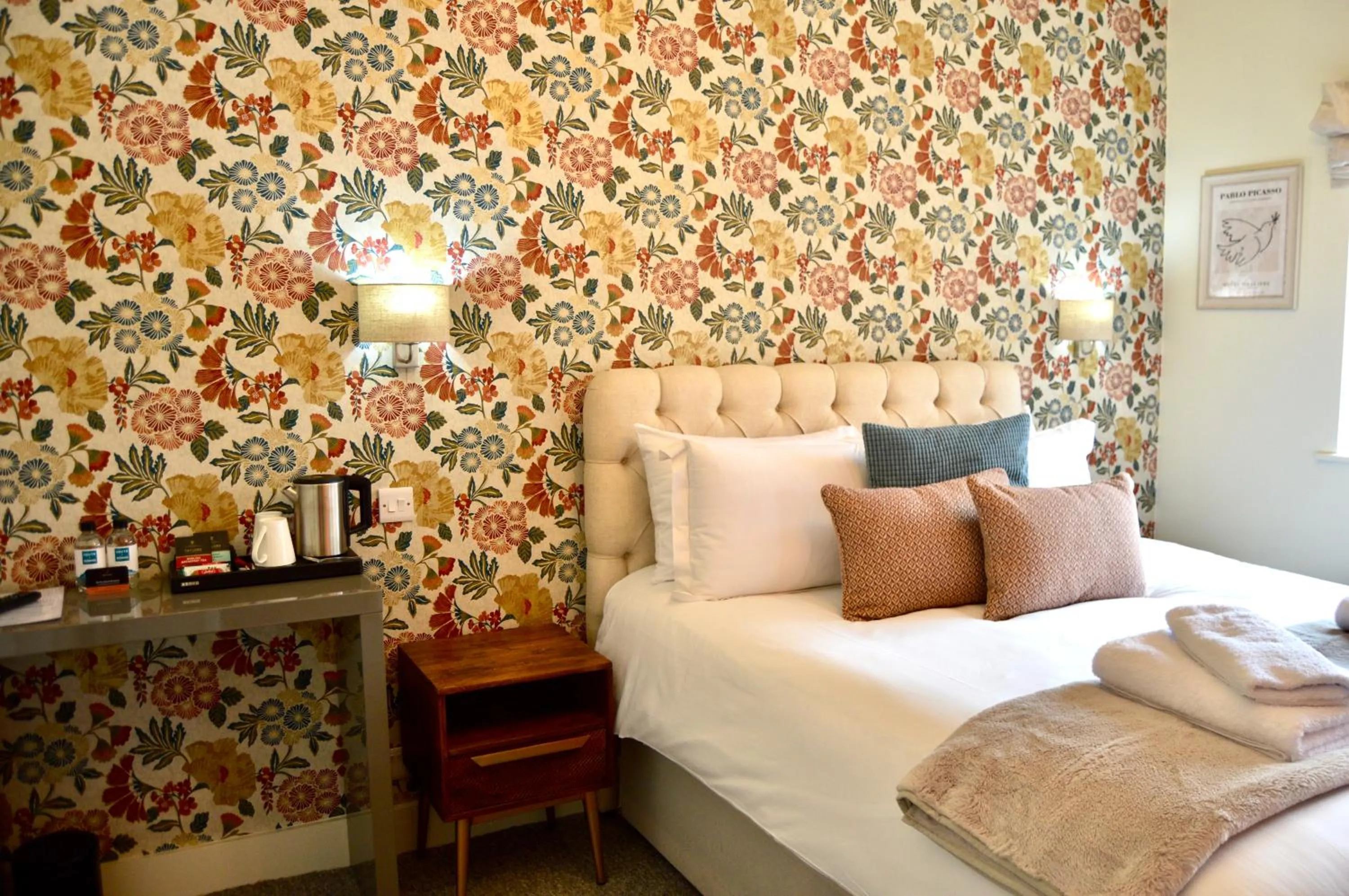 Bedroom, Bed in The Nest Hotel & Restaurant