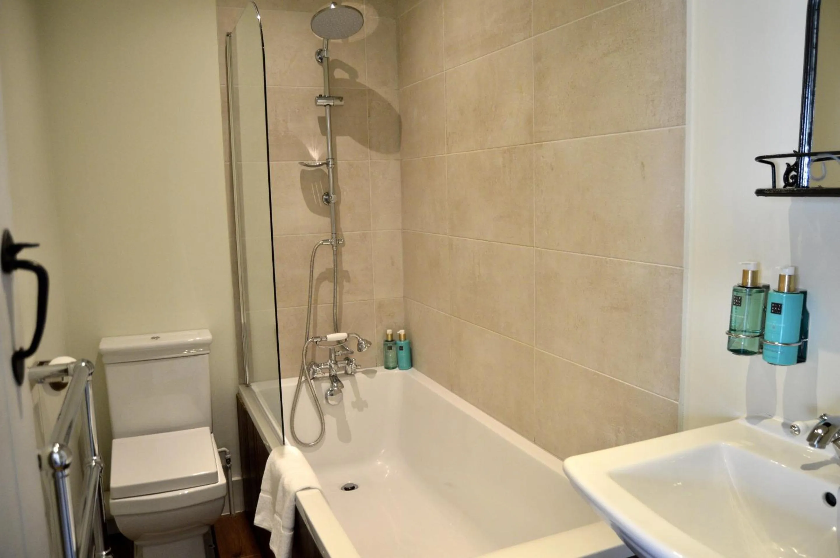 Bathroom in The Nest Hotel & Restaurant