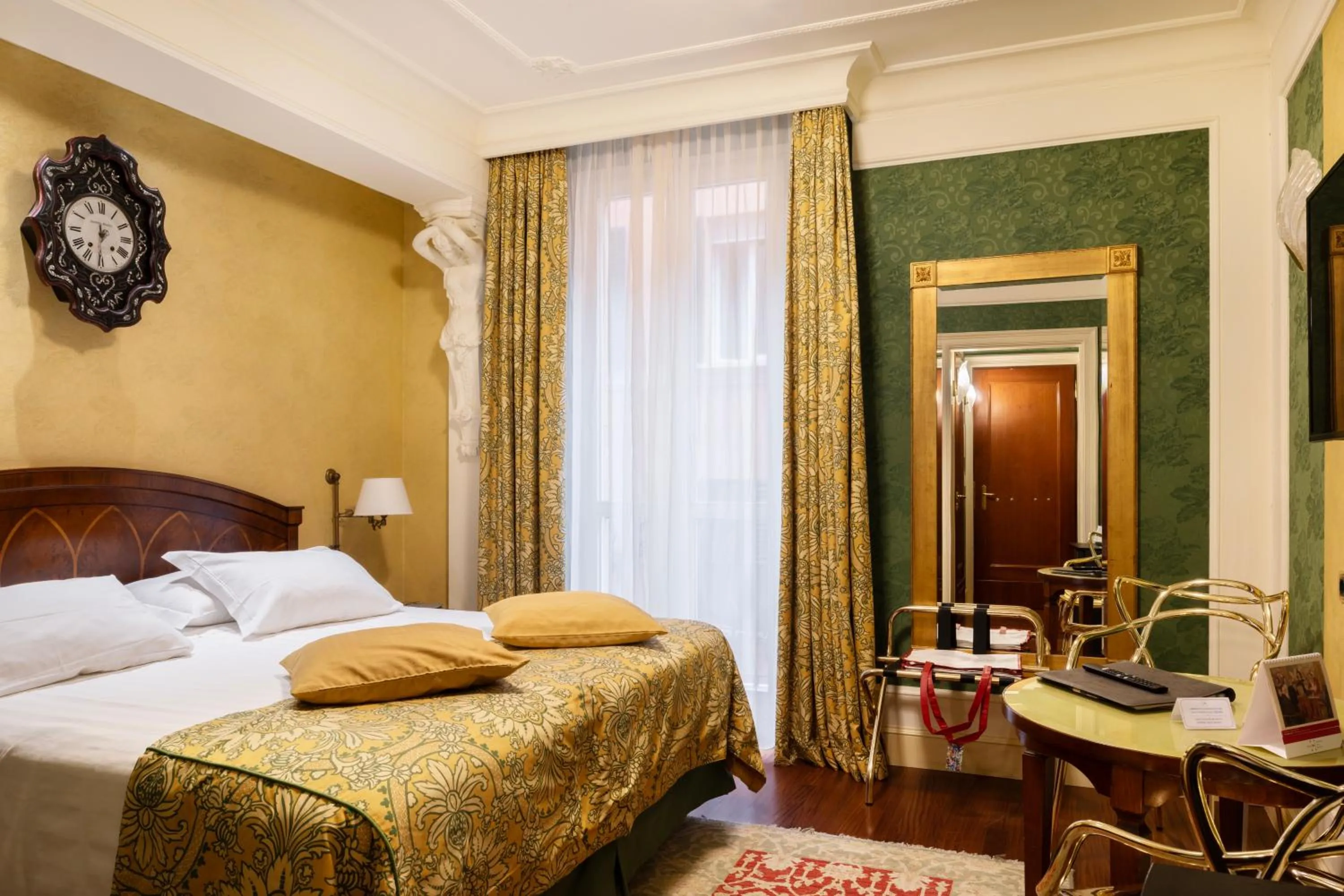 Bedroom, Bed in Art Hotel Orologio