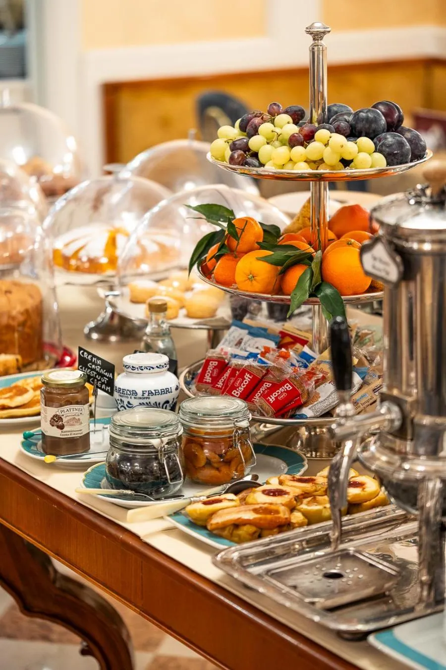 Food and drinks in Art Hotel Orologio