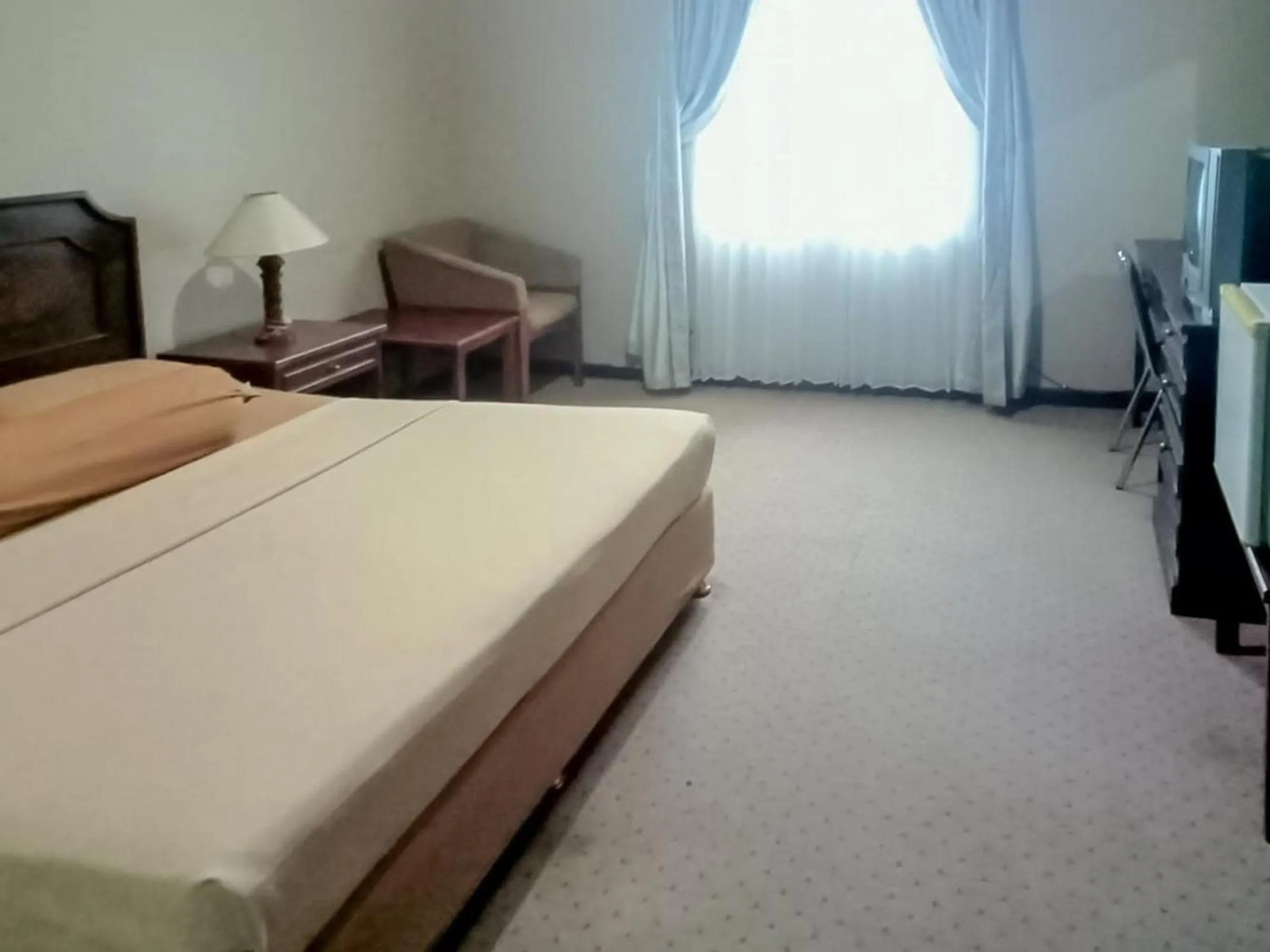 Bedroom, Bed in Hotel Indiana Syariah Mitra RedDoorz