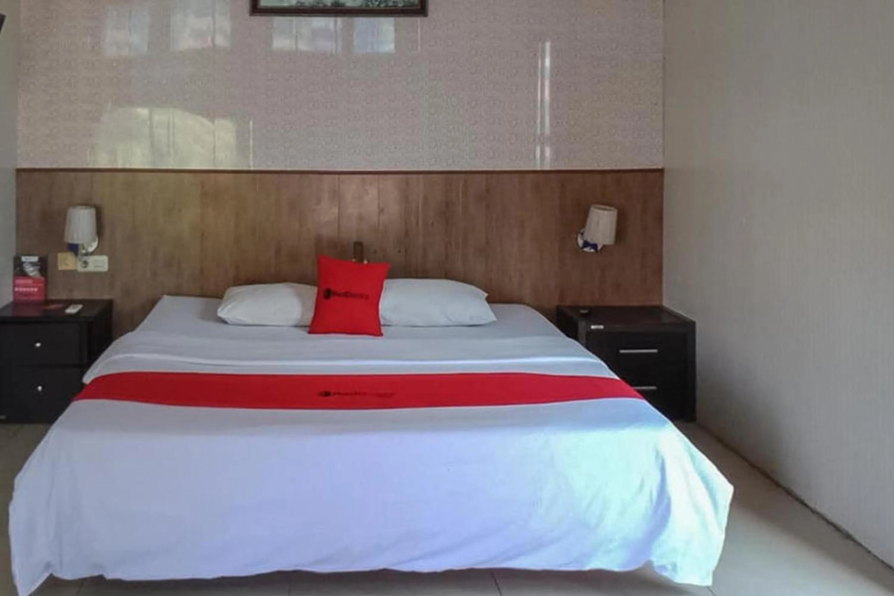 Bedroom, Bed in RedDoorz @ Sorong City Center