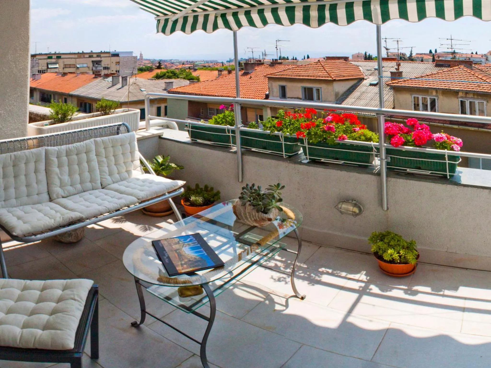 Balcony/Terrace in Apartment Noris