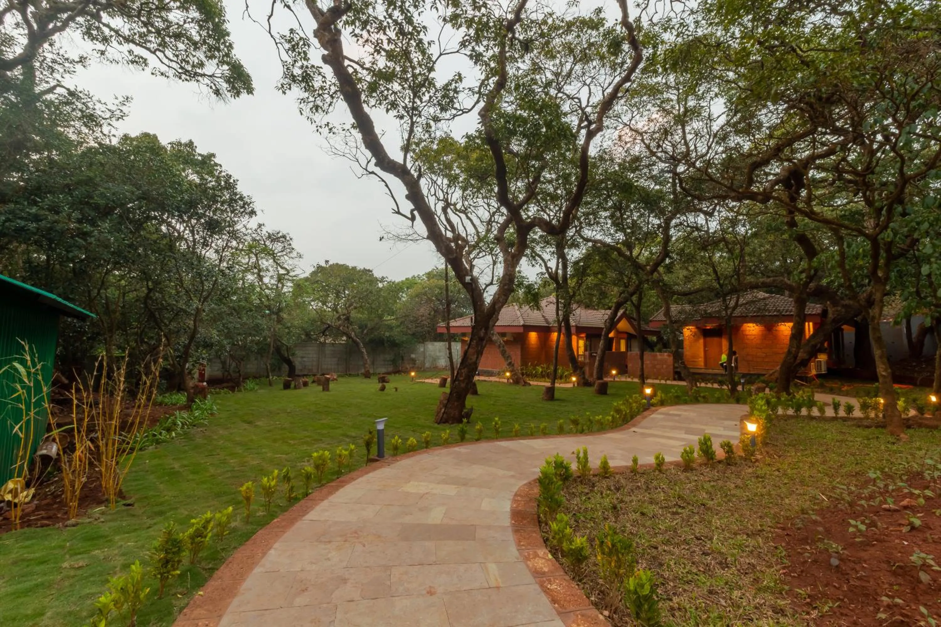 Garden in R R Heritage Resort Pure Vegetarian