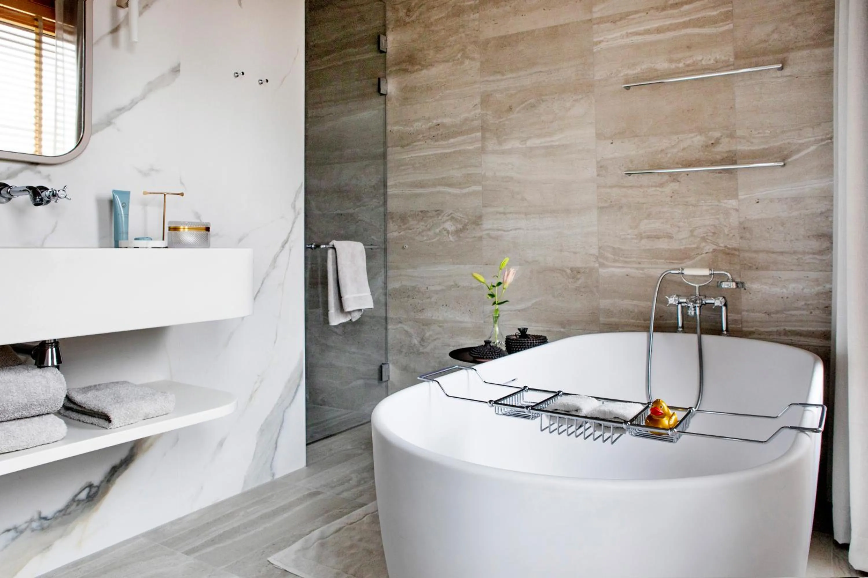 Bathroom in Pillows Grand Boutique Hotel Maurits at the Park - Small Luxury Hotels