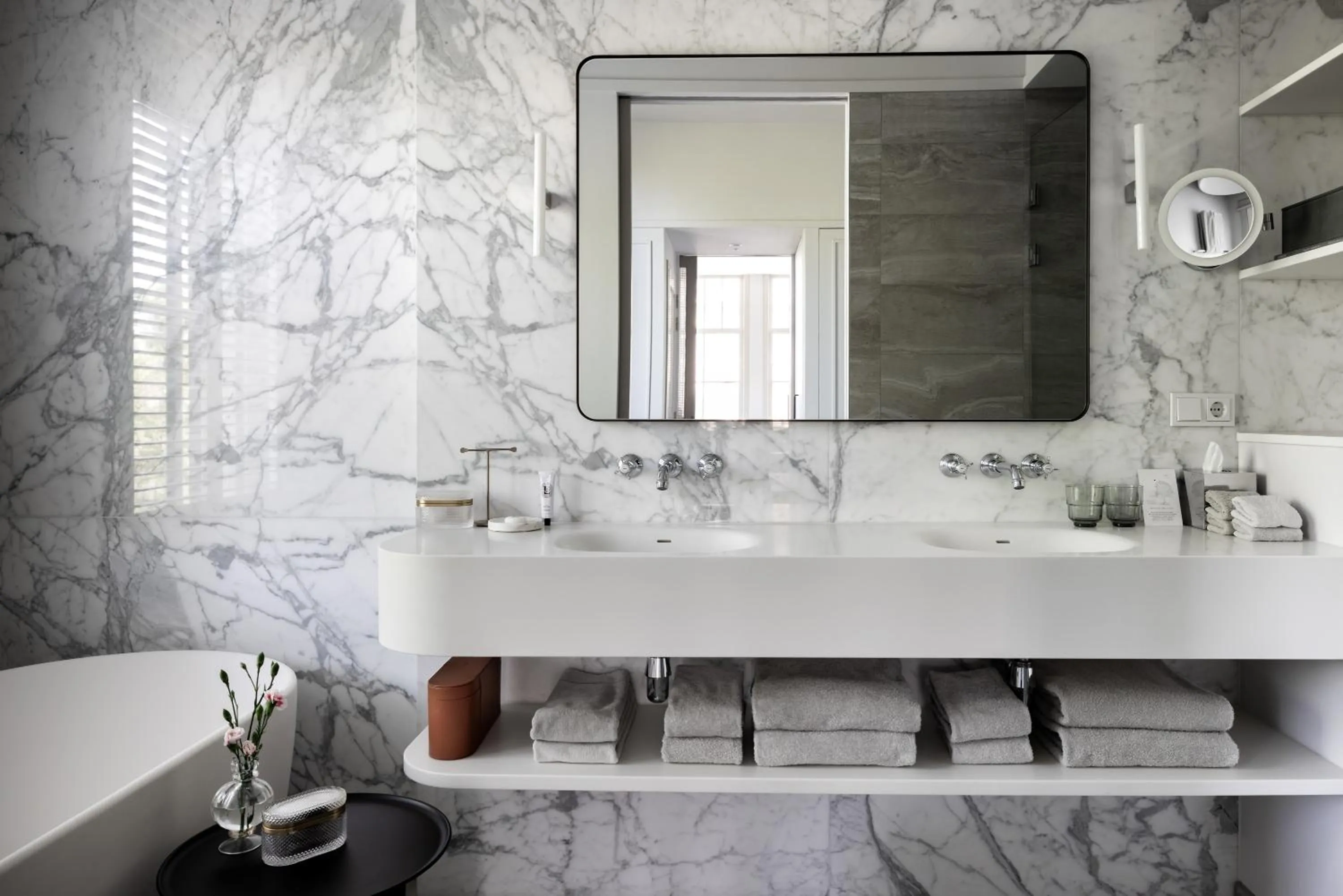 Bathroom in Pillows Grand Boutique Hotel Maurits at the Park - Small Luxury Hotels