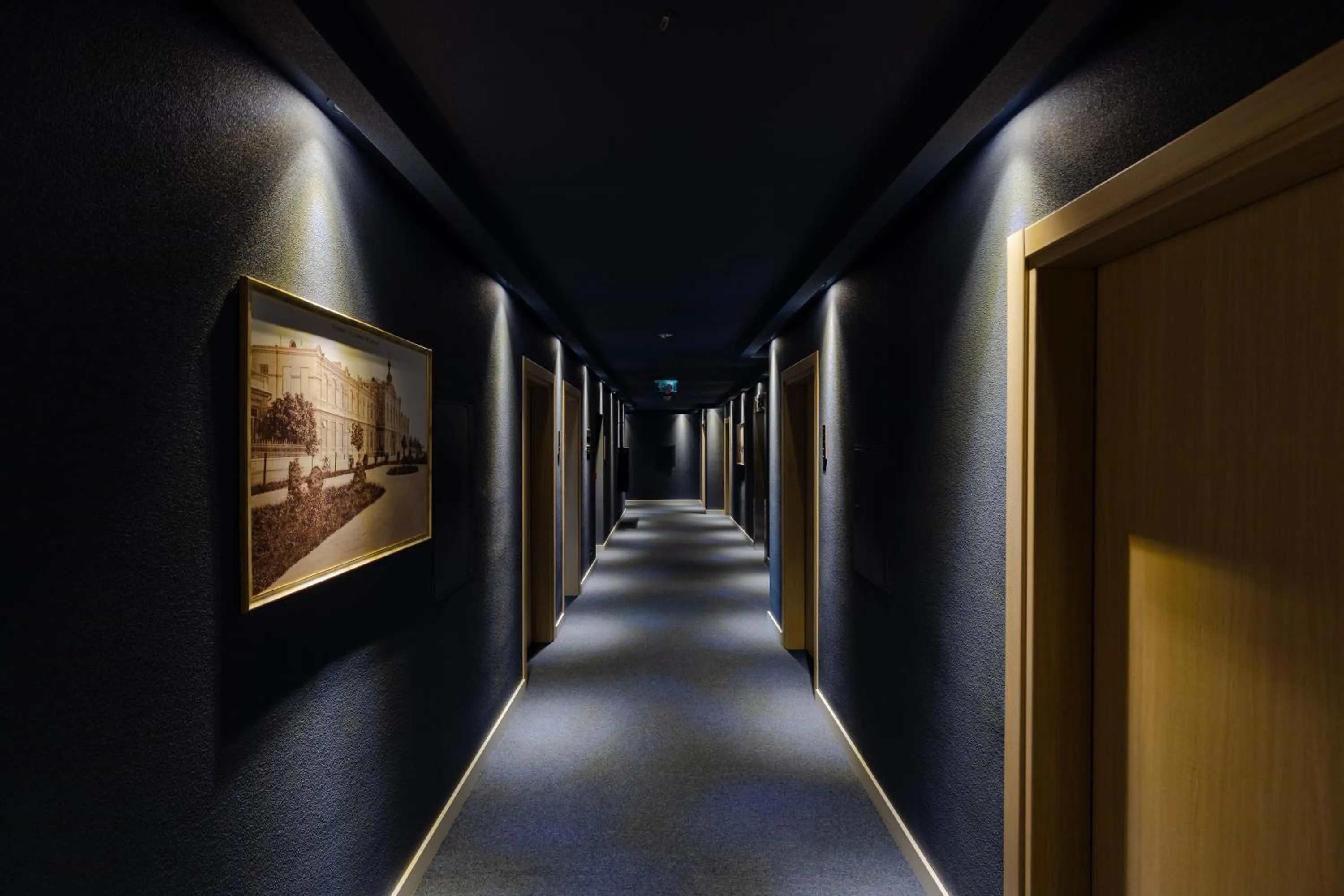 Area and facilities in MiraMar Luxury Residences