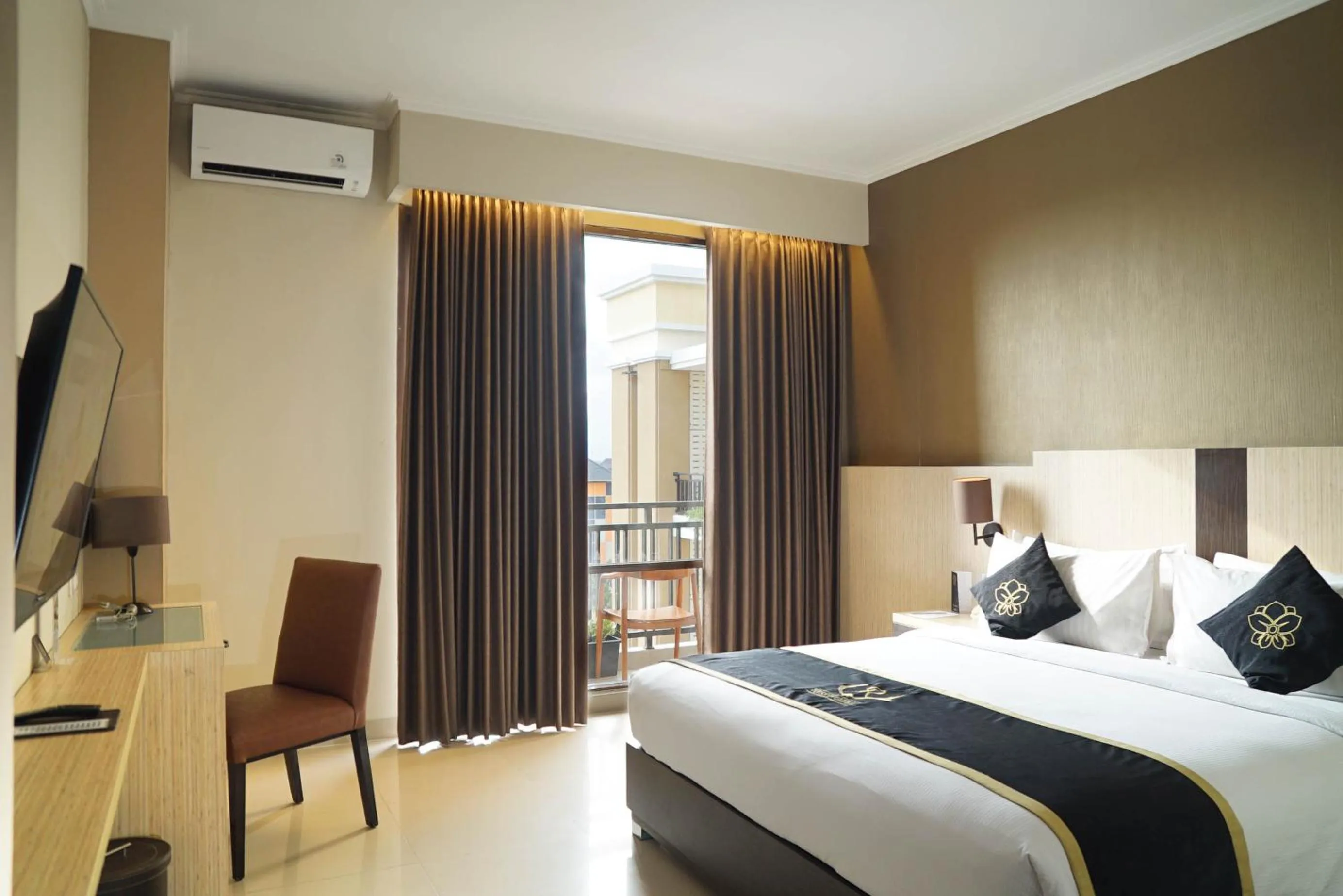 Deluxe Double or Twin Room with Balcony in Riss Hotel Malioboro