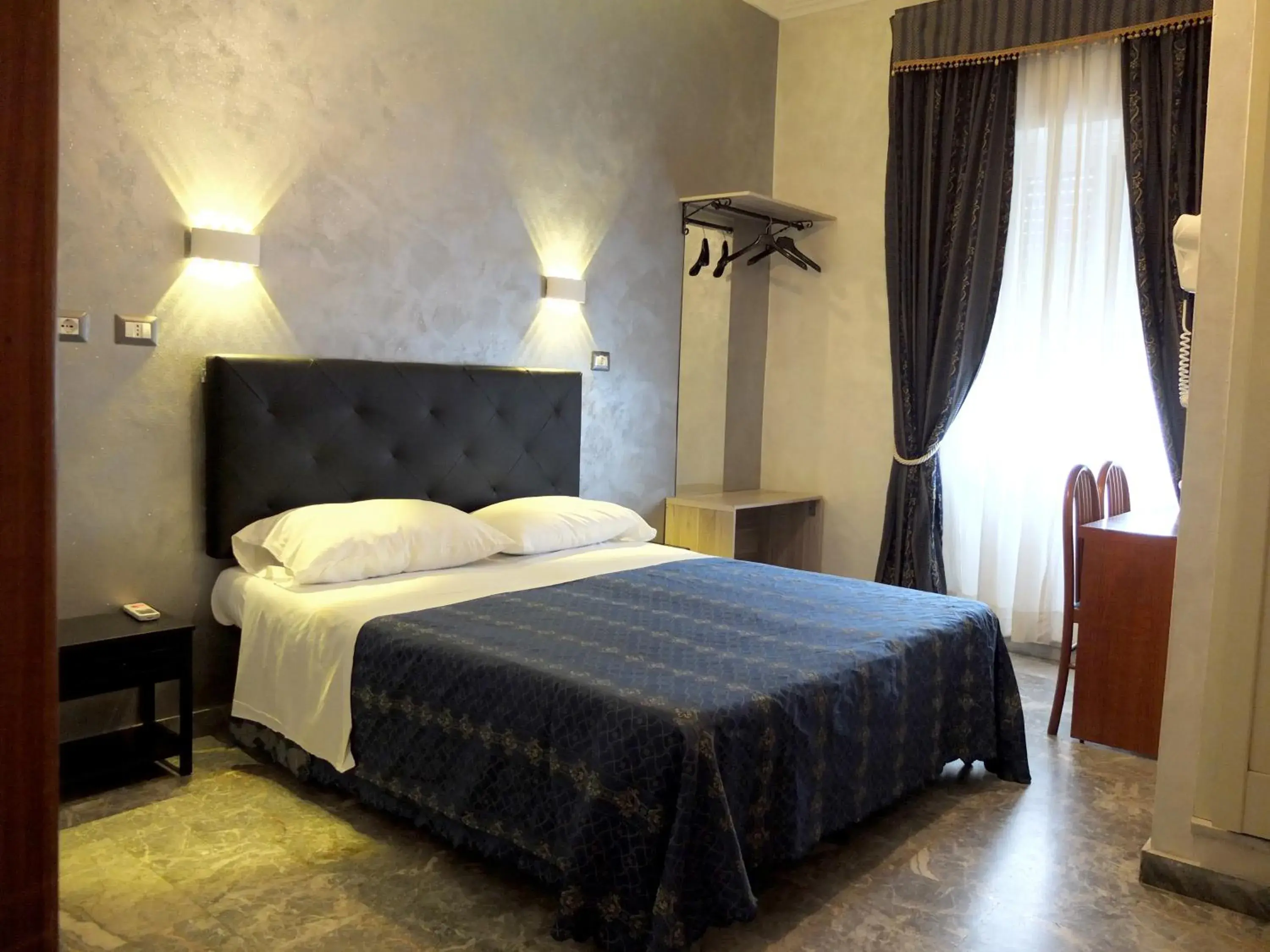 Double Room in Hotel Planet Double Room in Hotel Planet