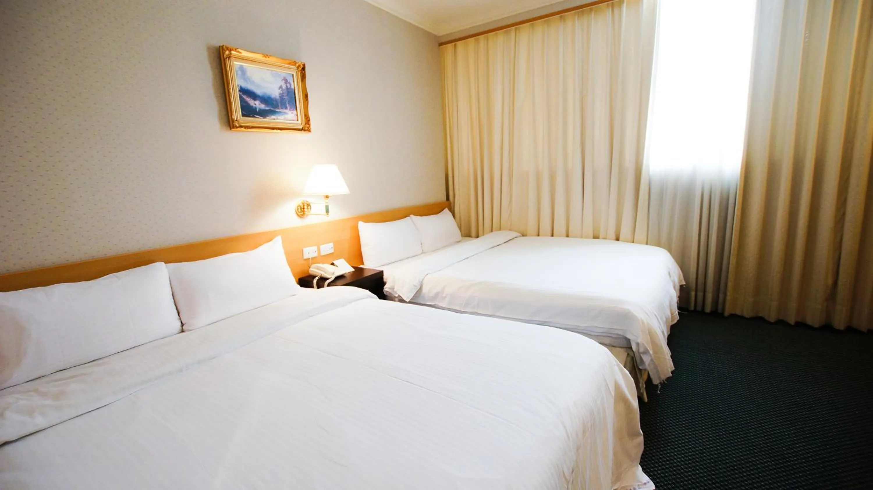 Bed in Cambridge Hotel - Yung Kang