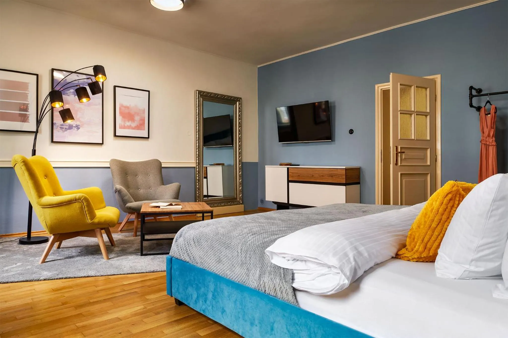 Bed in Orangerie Garden by KH