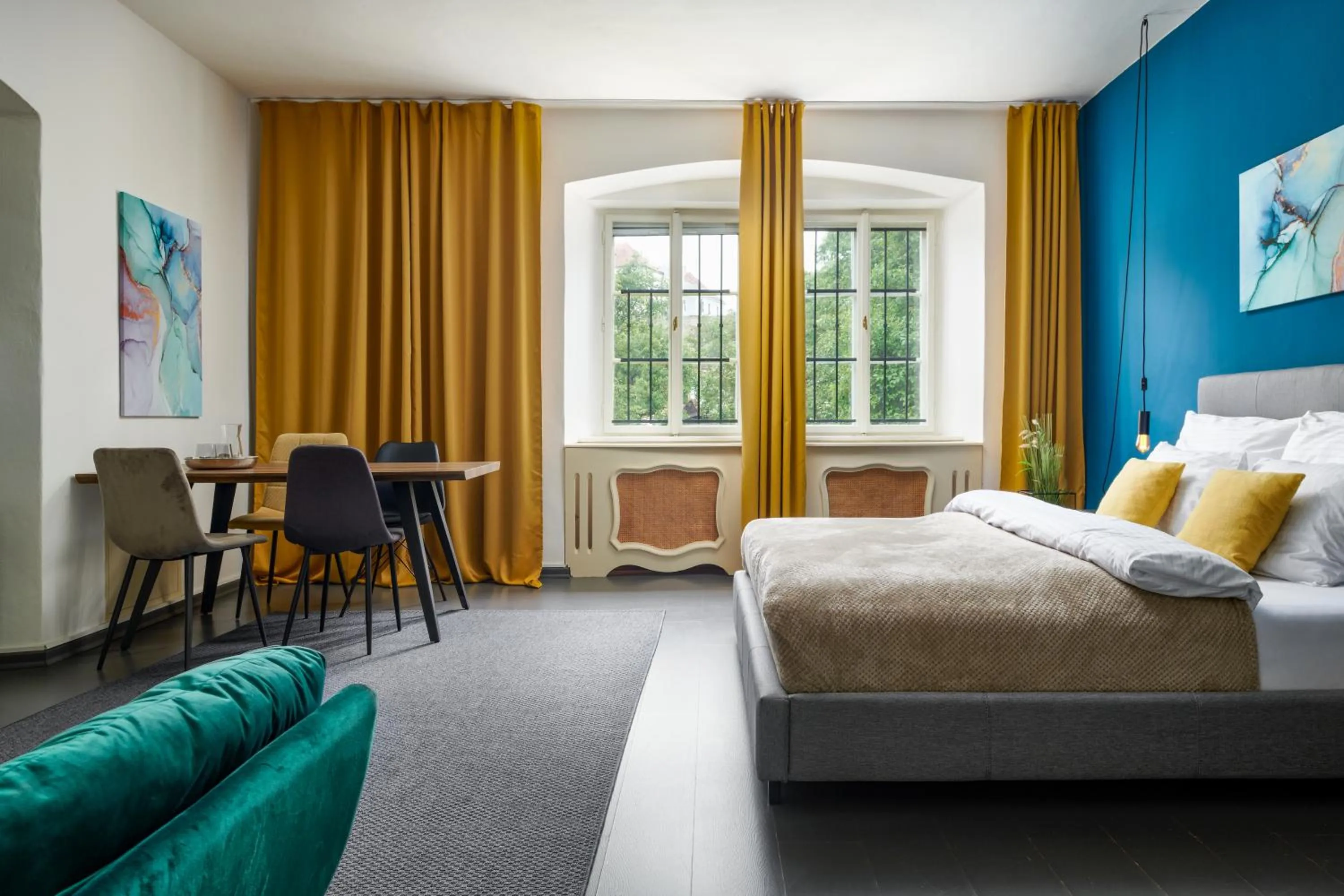 Bedroom, Bed in Orangerie Garden by KH