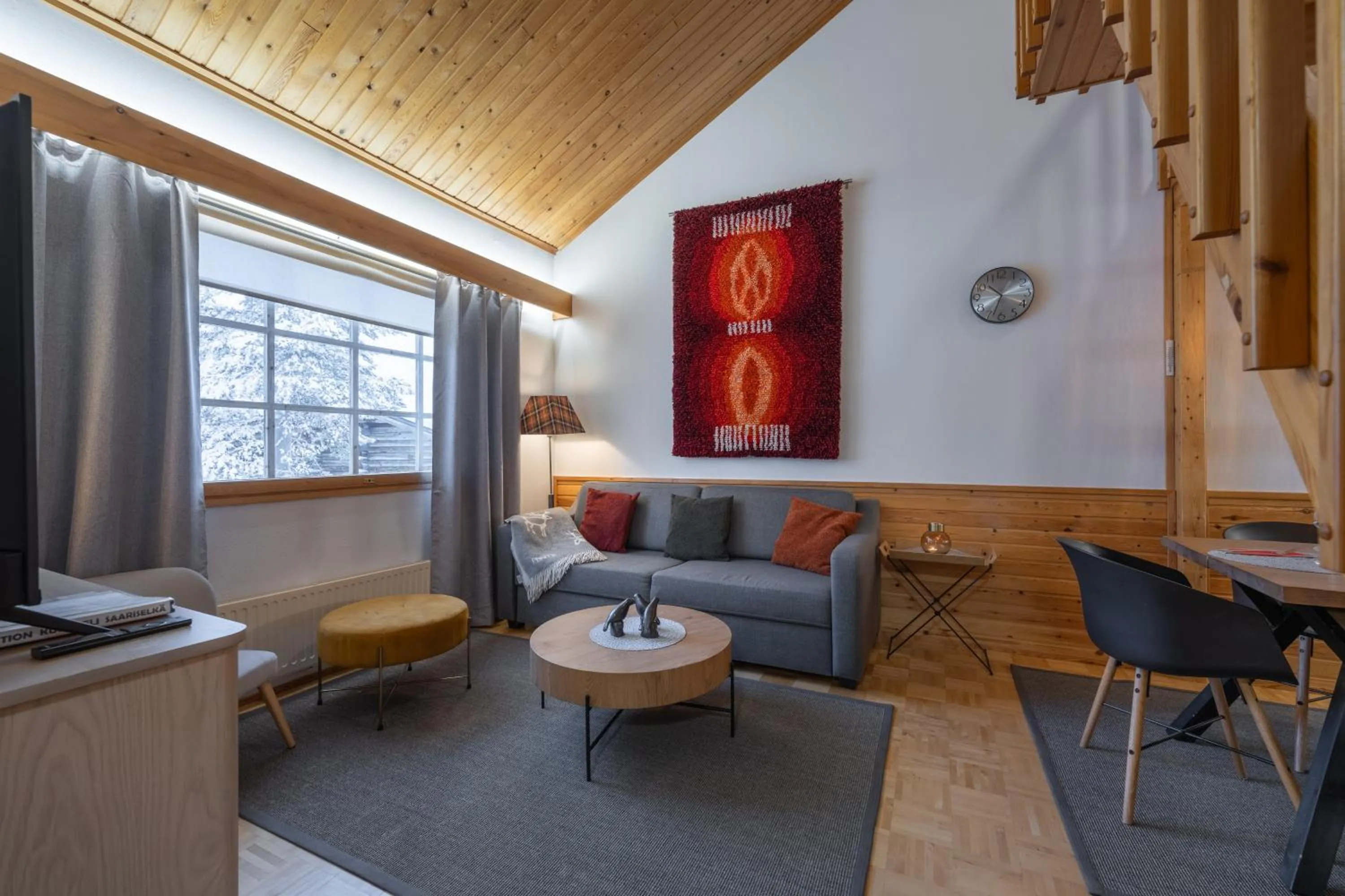 Seating area in Kuukkeli Apartments Teerenpesue E 33