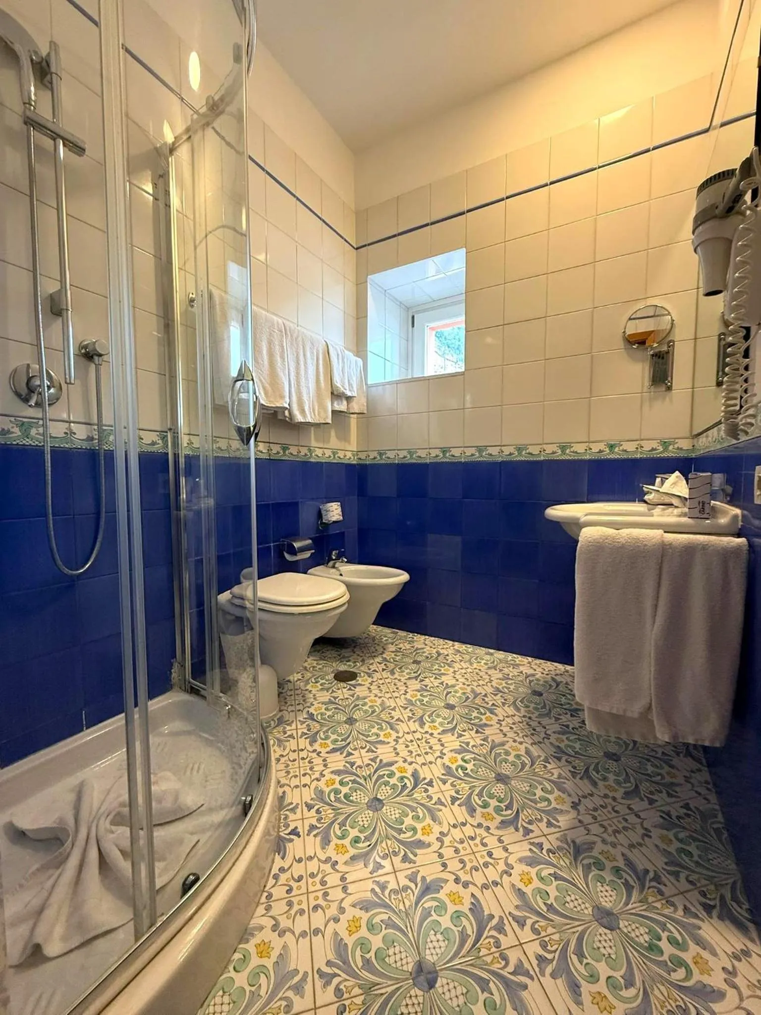 Bathroom in Hotel Villa Maria