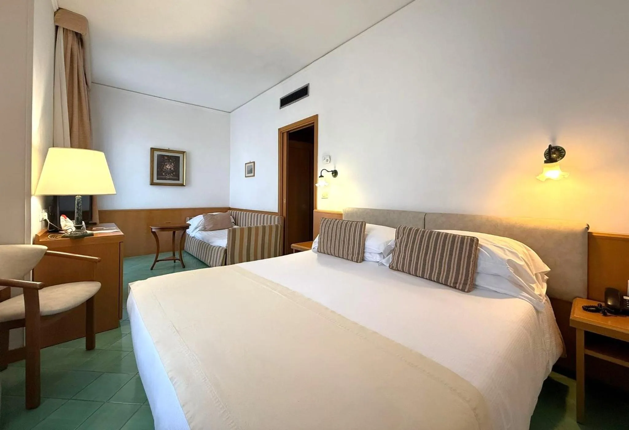 Bedroom, Bed in Hotel Villa Maria