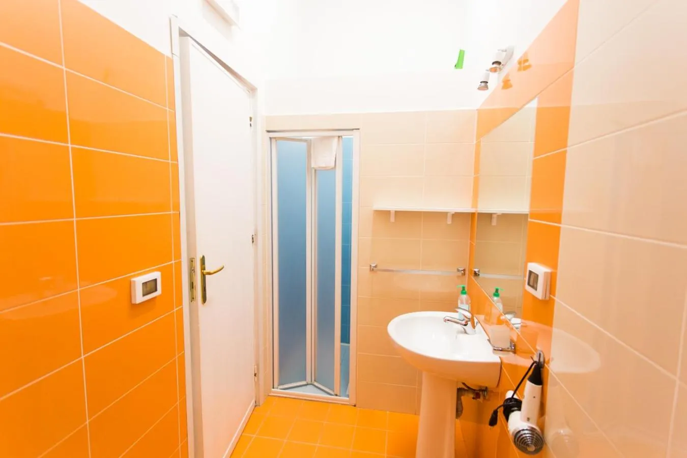 Shower in A Casa di Amici