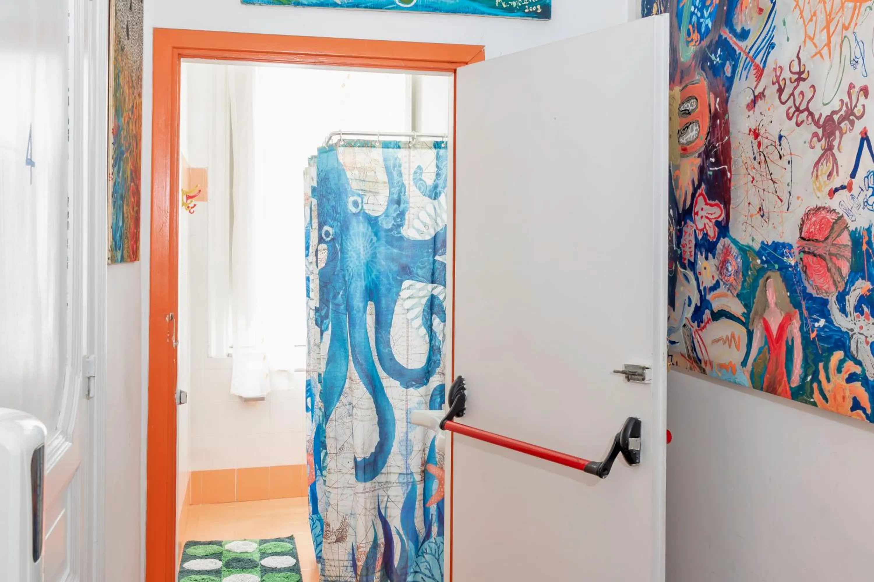 Shower in A Casa di Amici