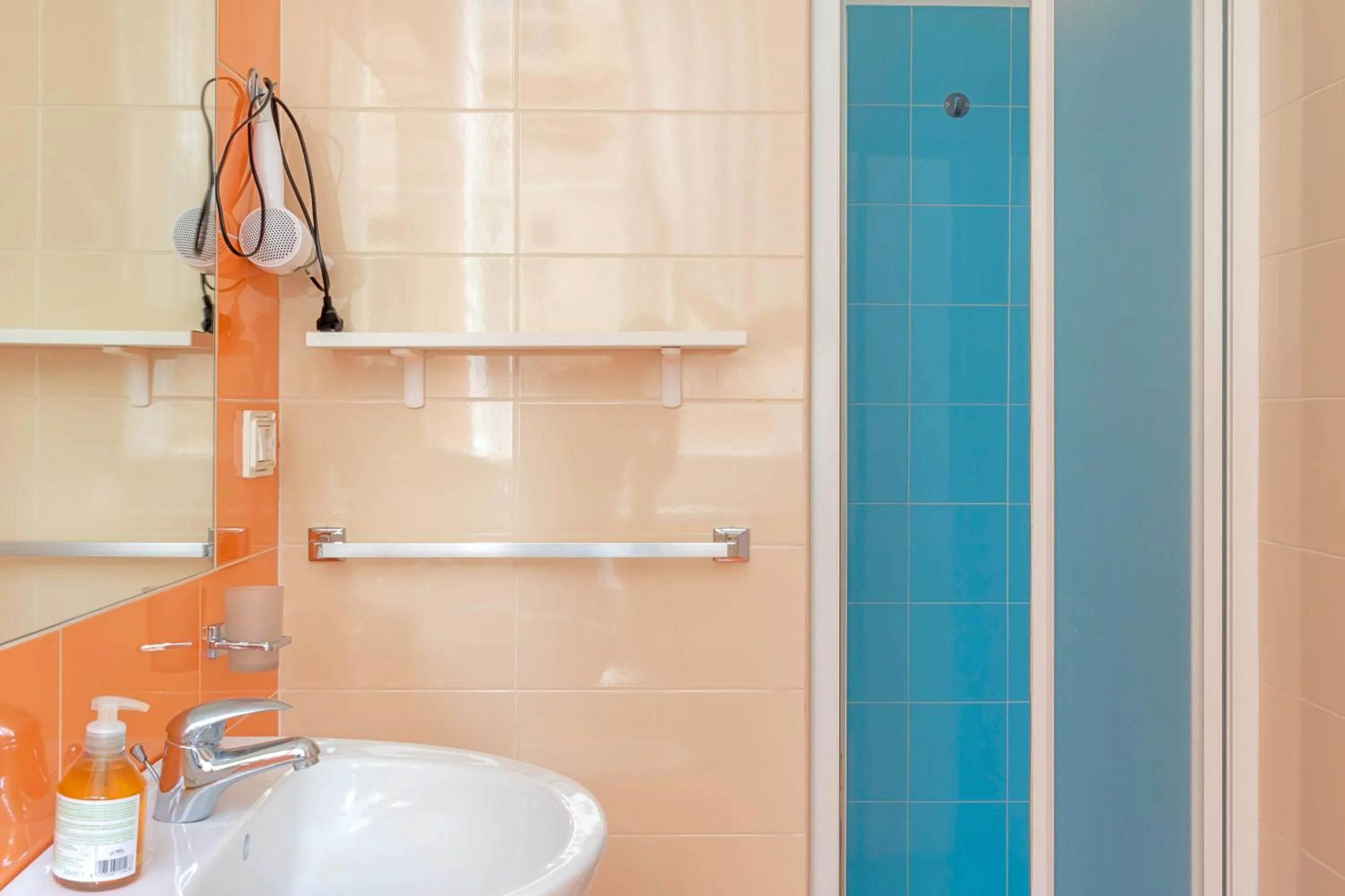 Shower in A Casa di Amici