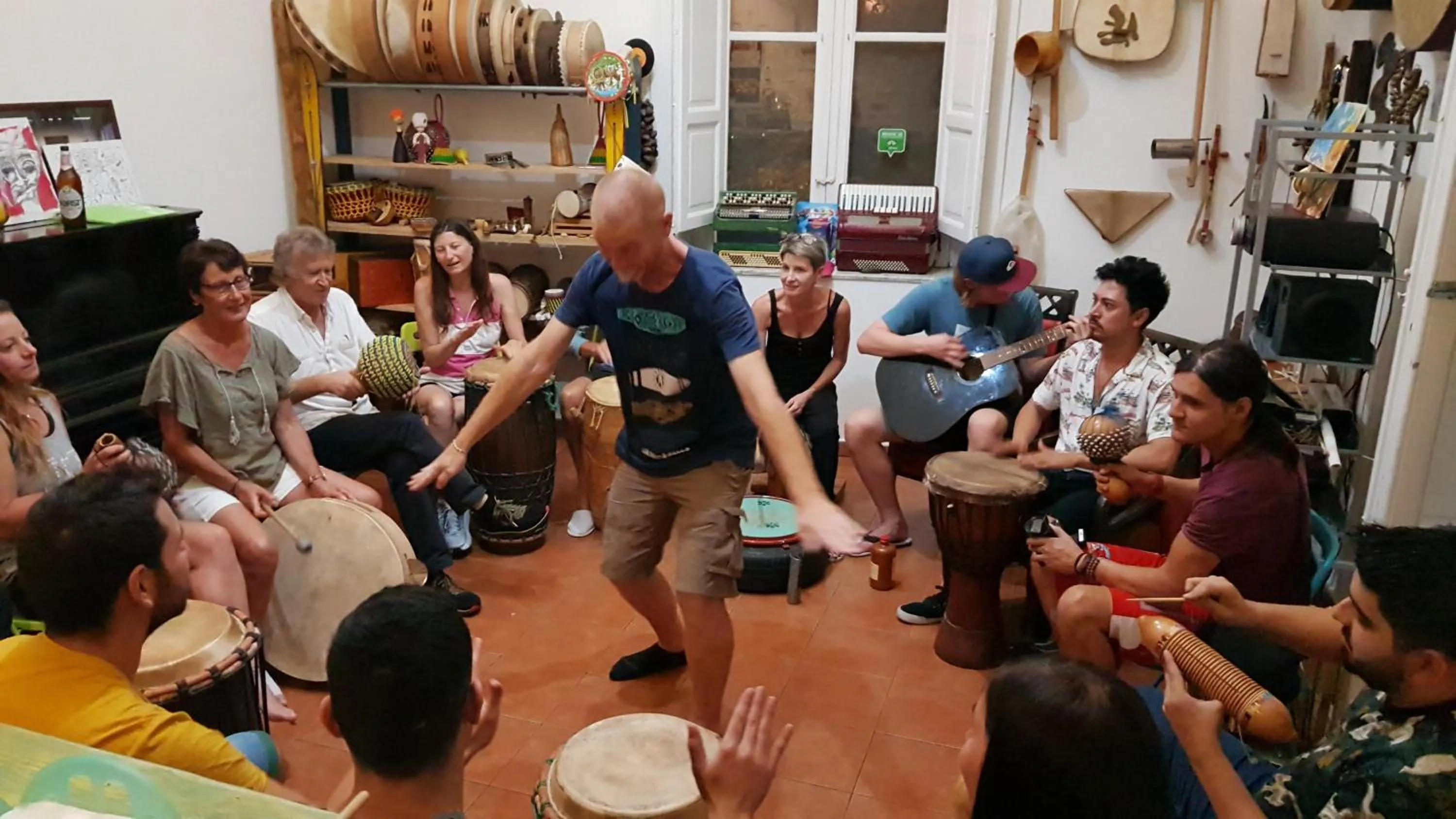 Evening entertainment in A Casa di Amici