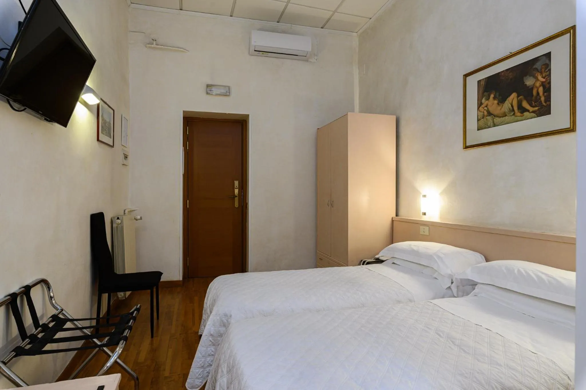 Bedroom, Bed in Hotel Julia