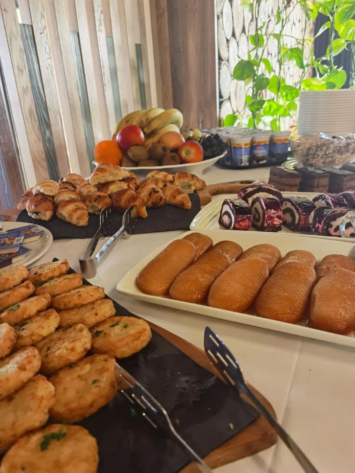Breakfast in Hotel Forest
