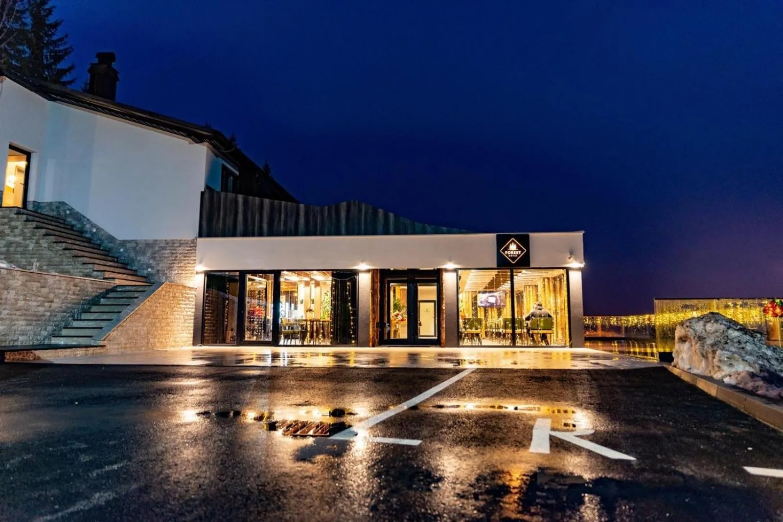 Property building in Hotel Forest