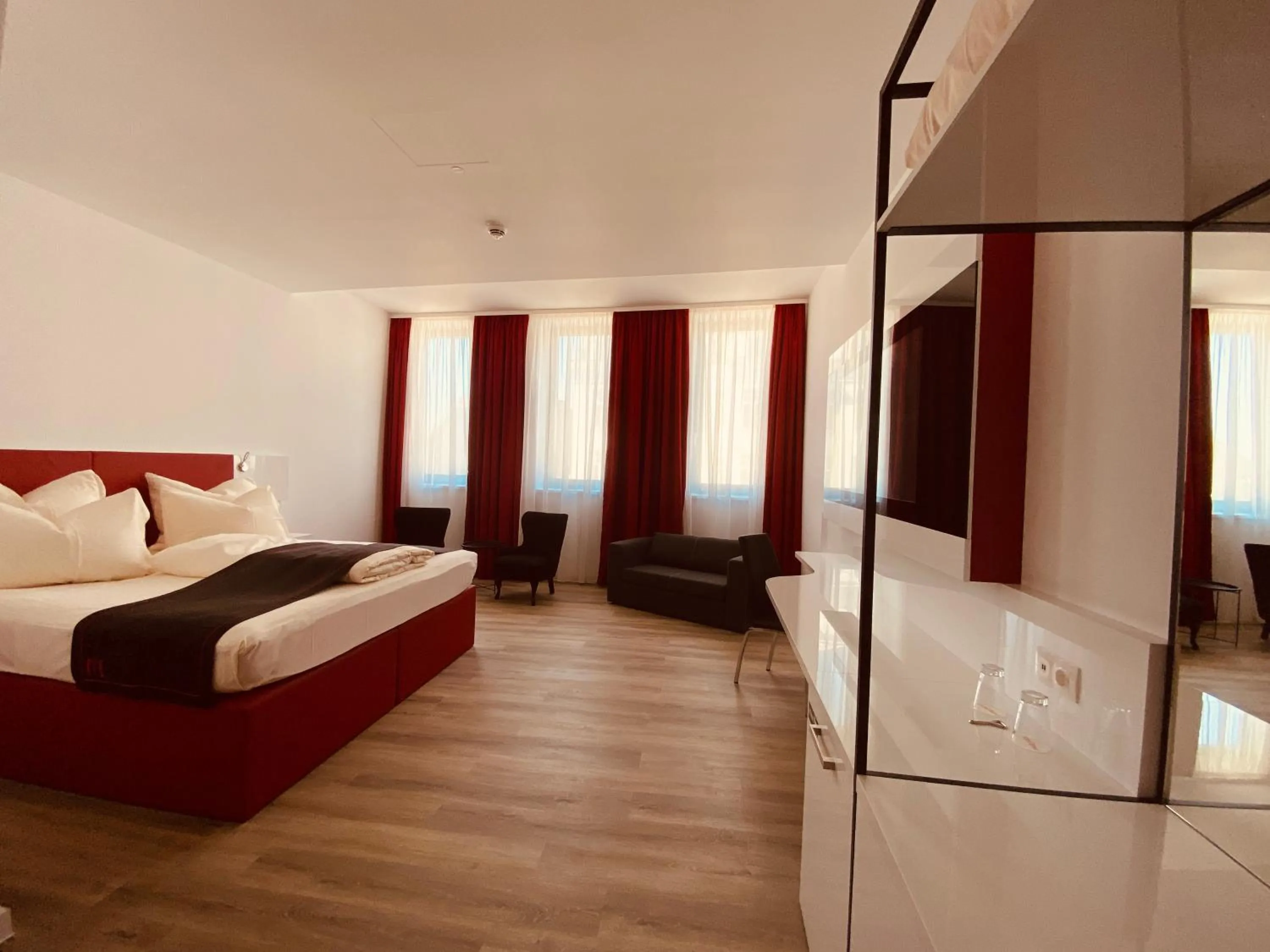 Photo of the whole room, Bed in DORMERO Hotel Hof