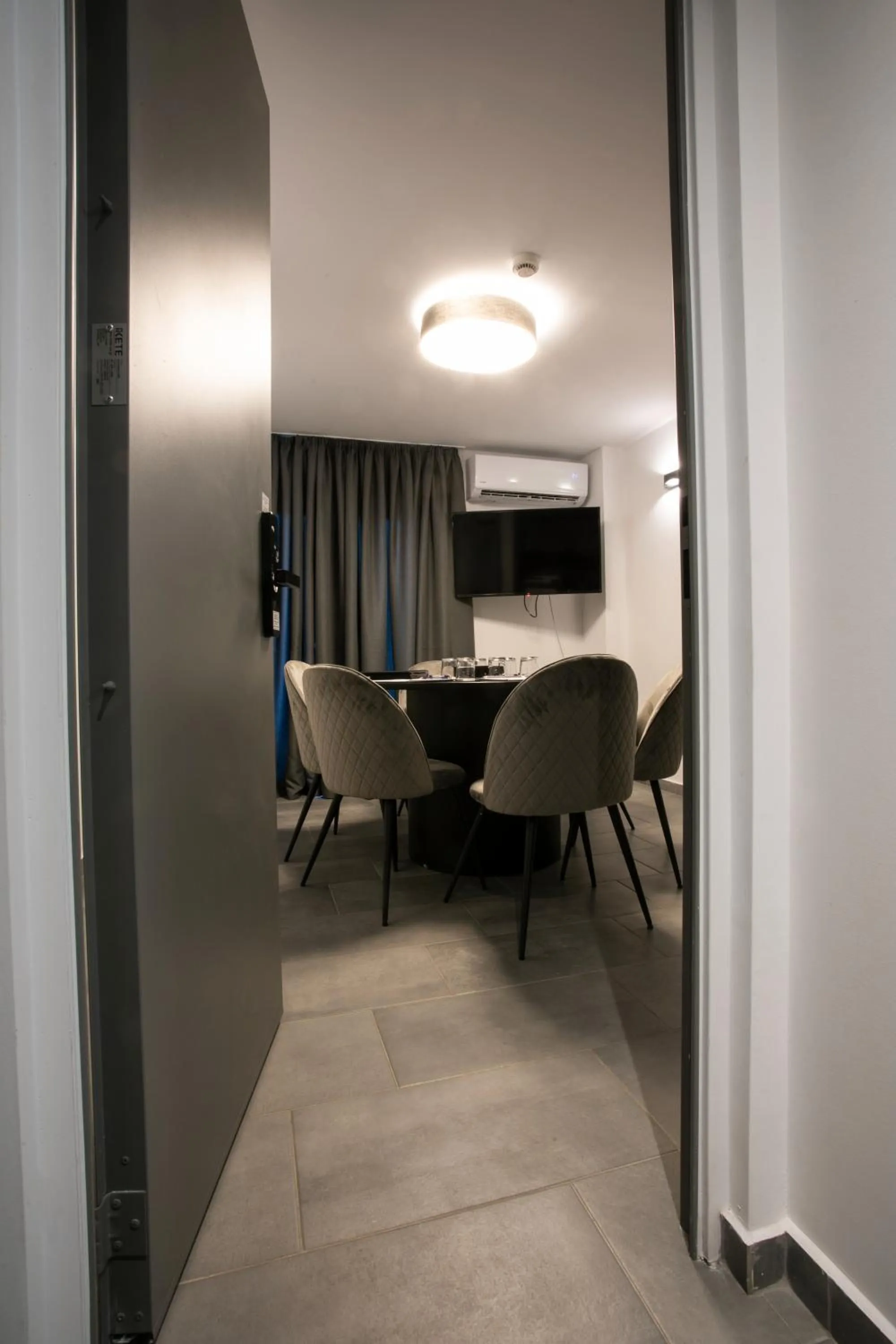 TV and multimedia in White Trilogy