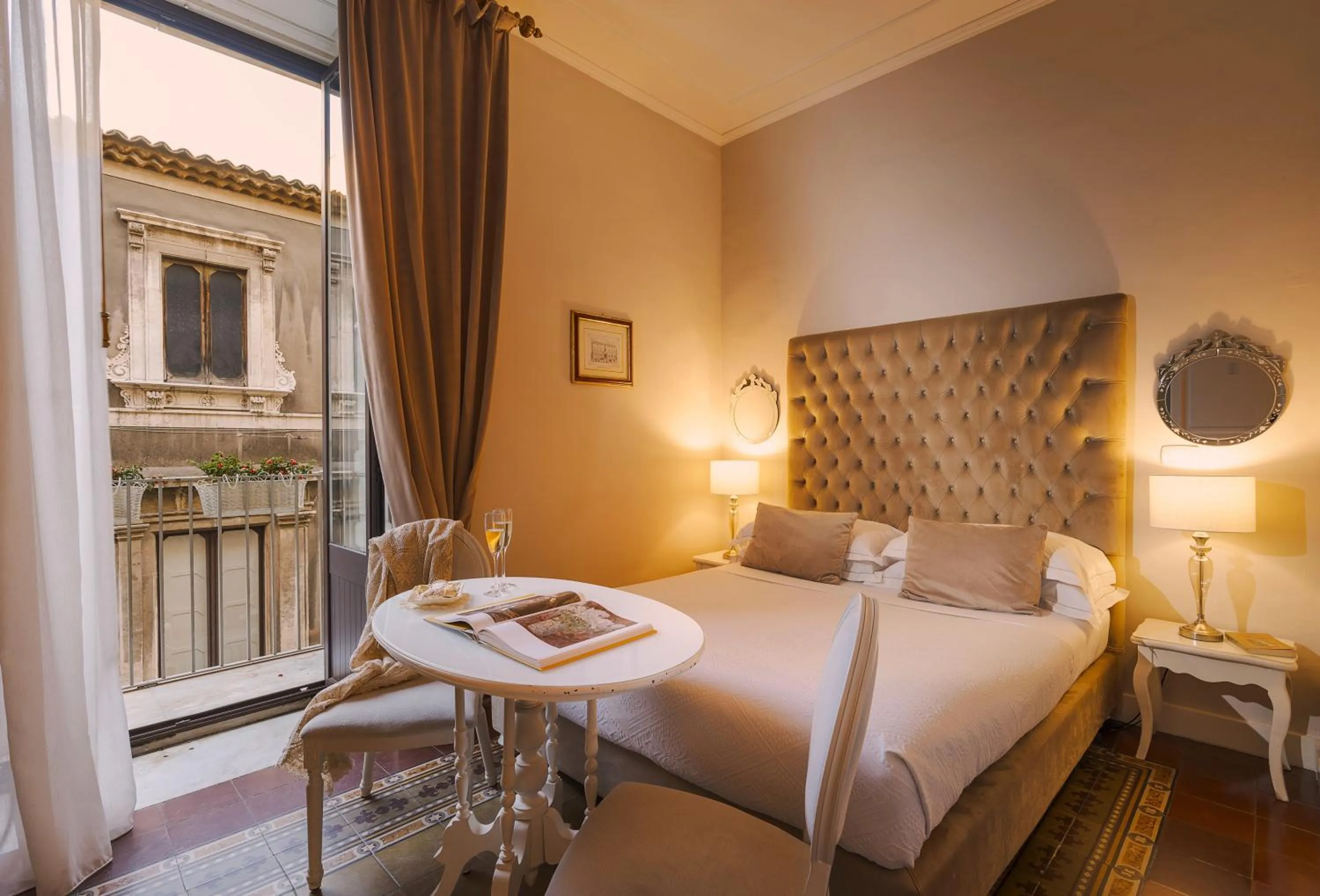 View (from property/room), Bed in B&B Palazzo Cerami