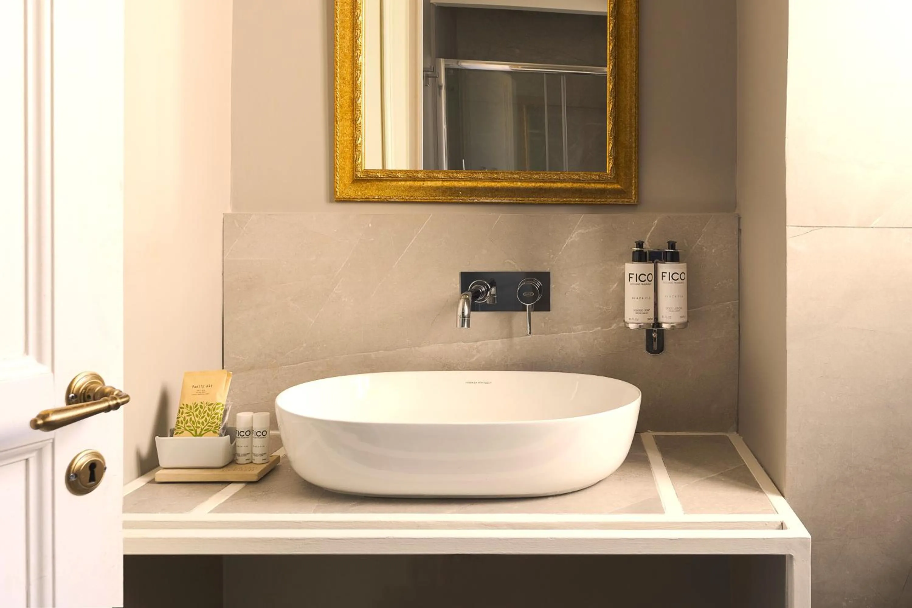 Bathroom in B&B Palazzo Cerami