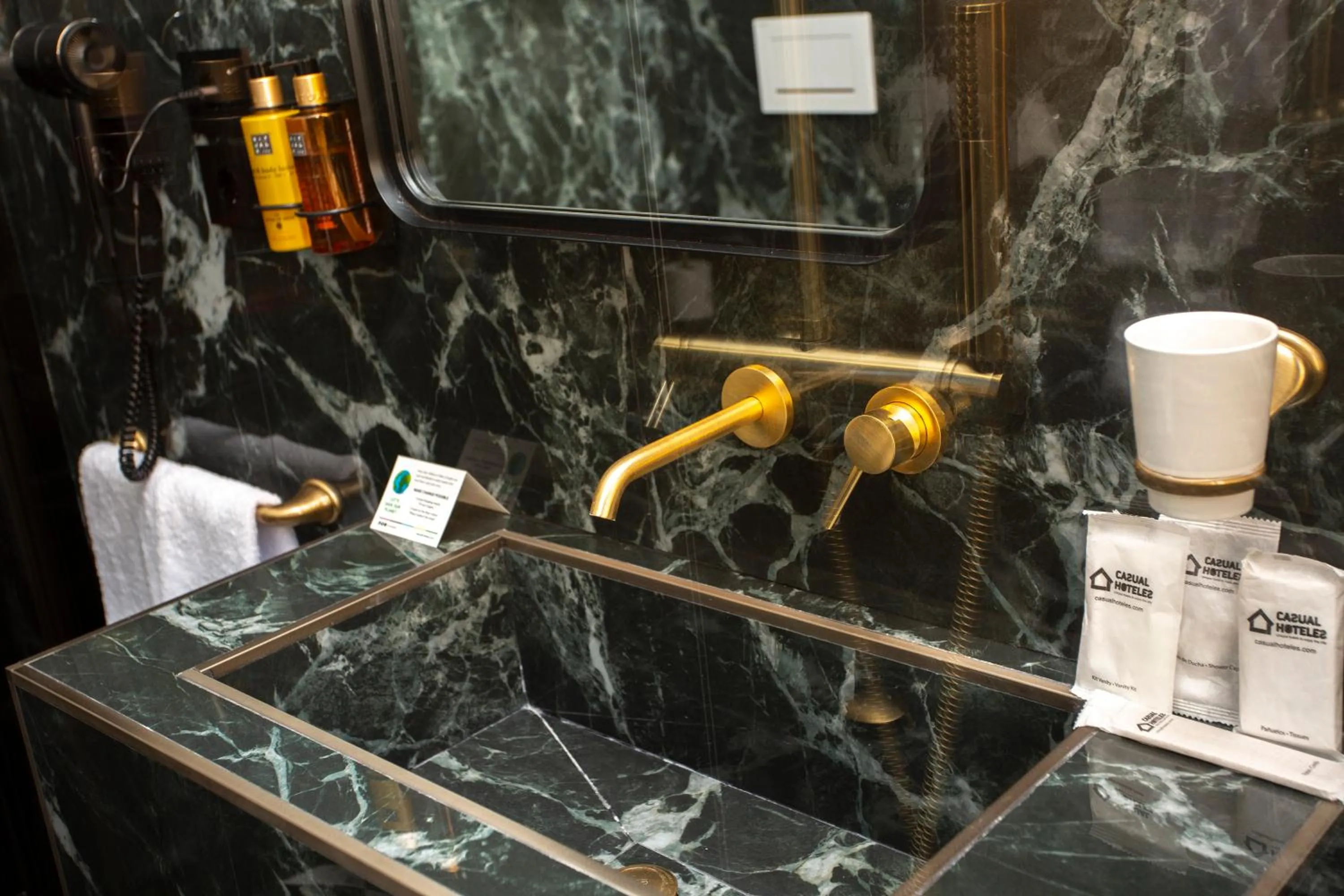 Bathroom in Casual Eclettico Milano